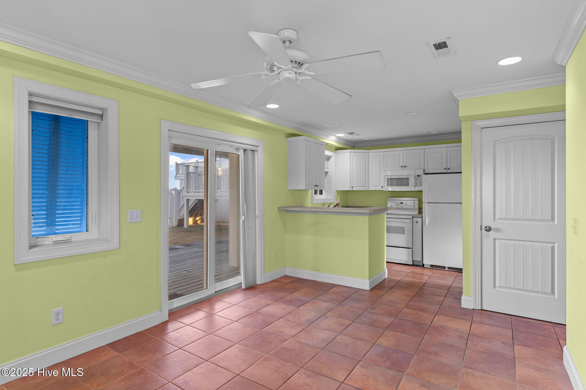 829 Fort Fisher Boulevard S