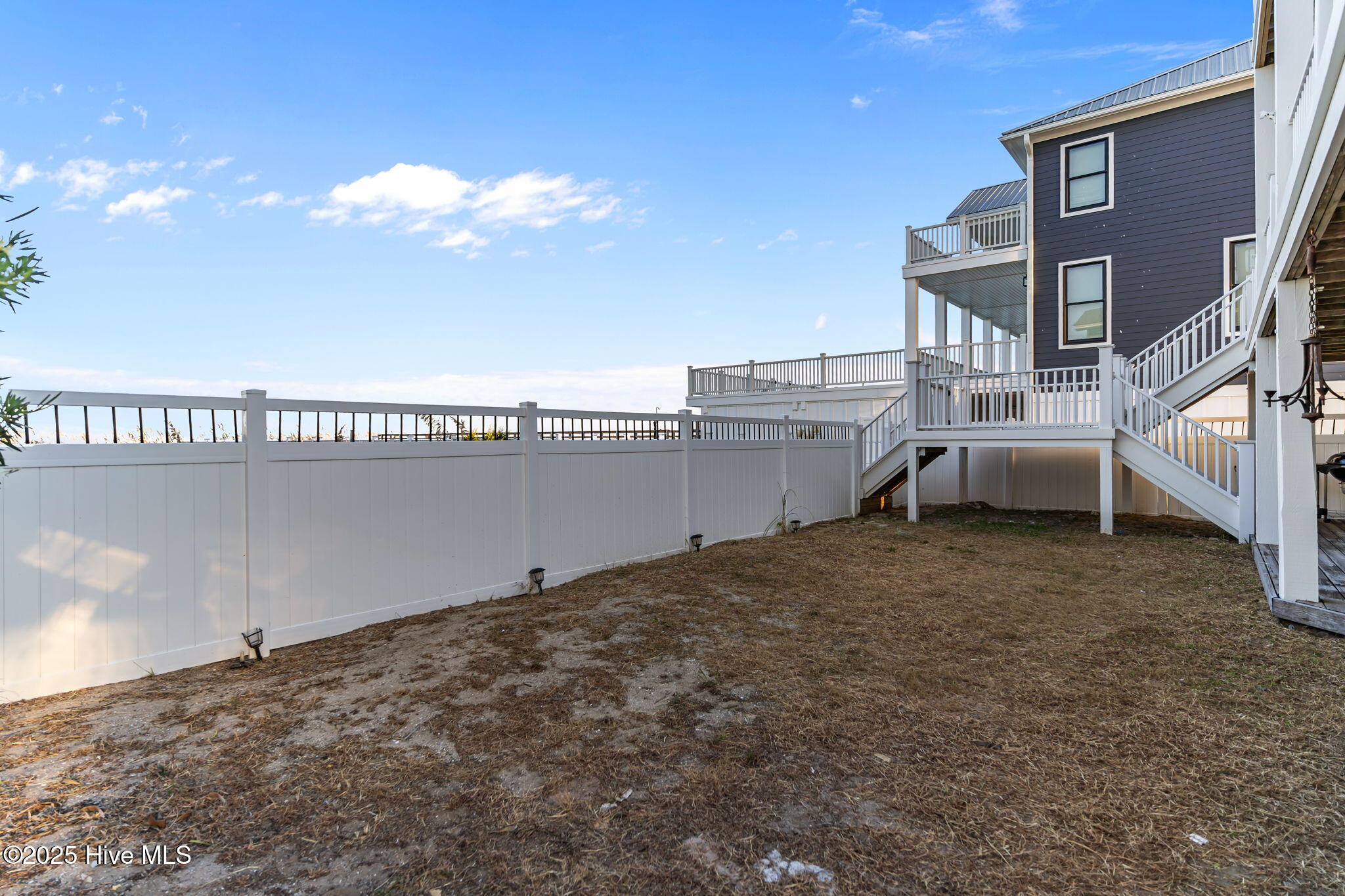 829 Fort Fisher Boulevard S