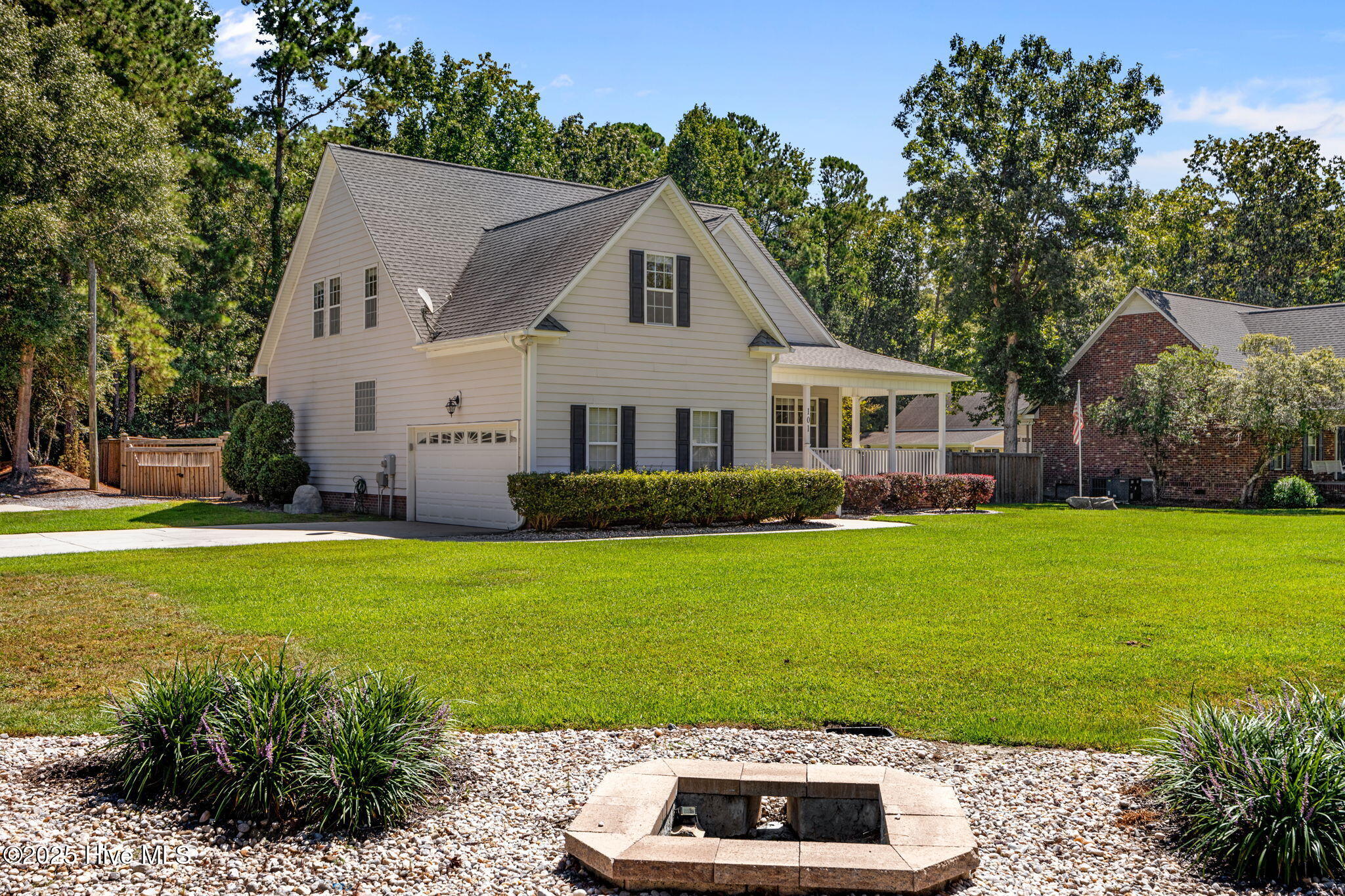 101 E Pointe Road