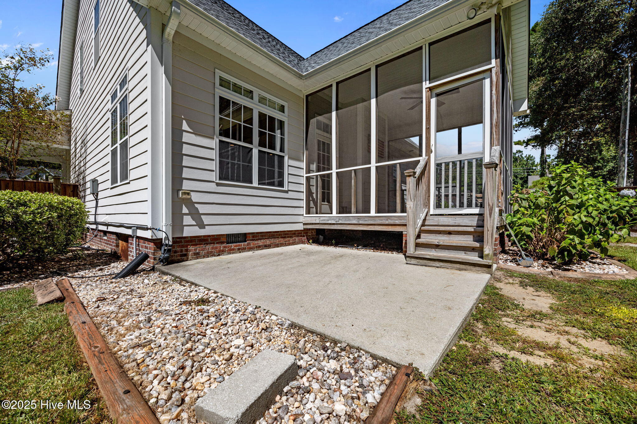 101 E Pointe Road