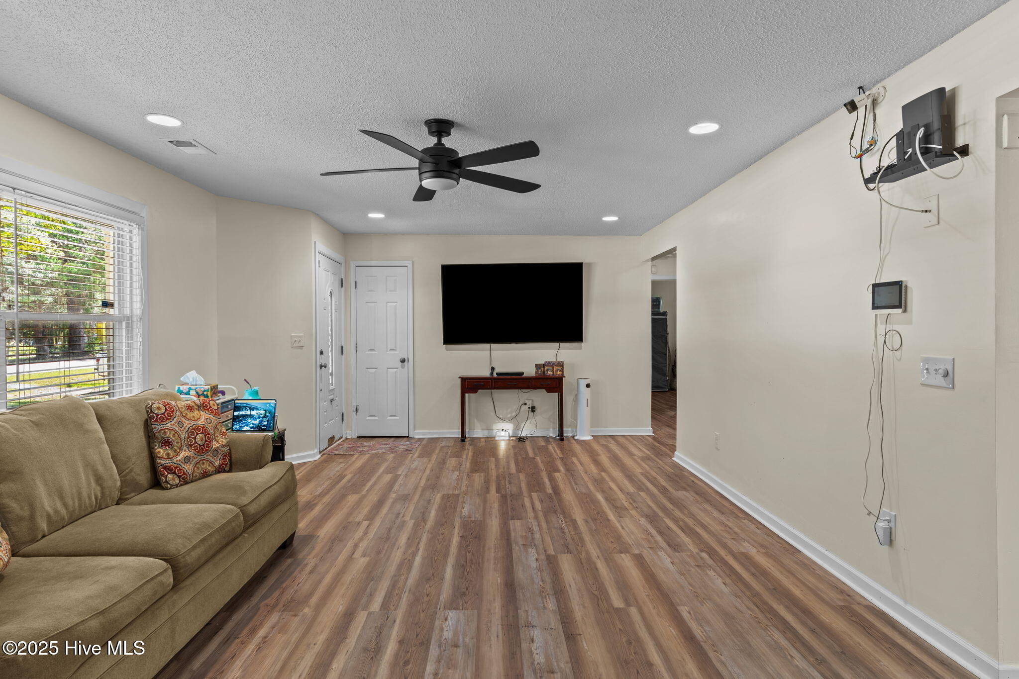 1601 Midway Road SE