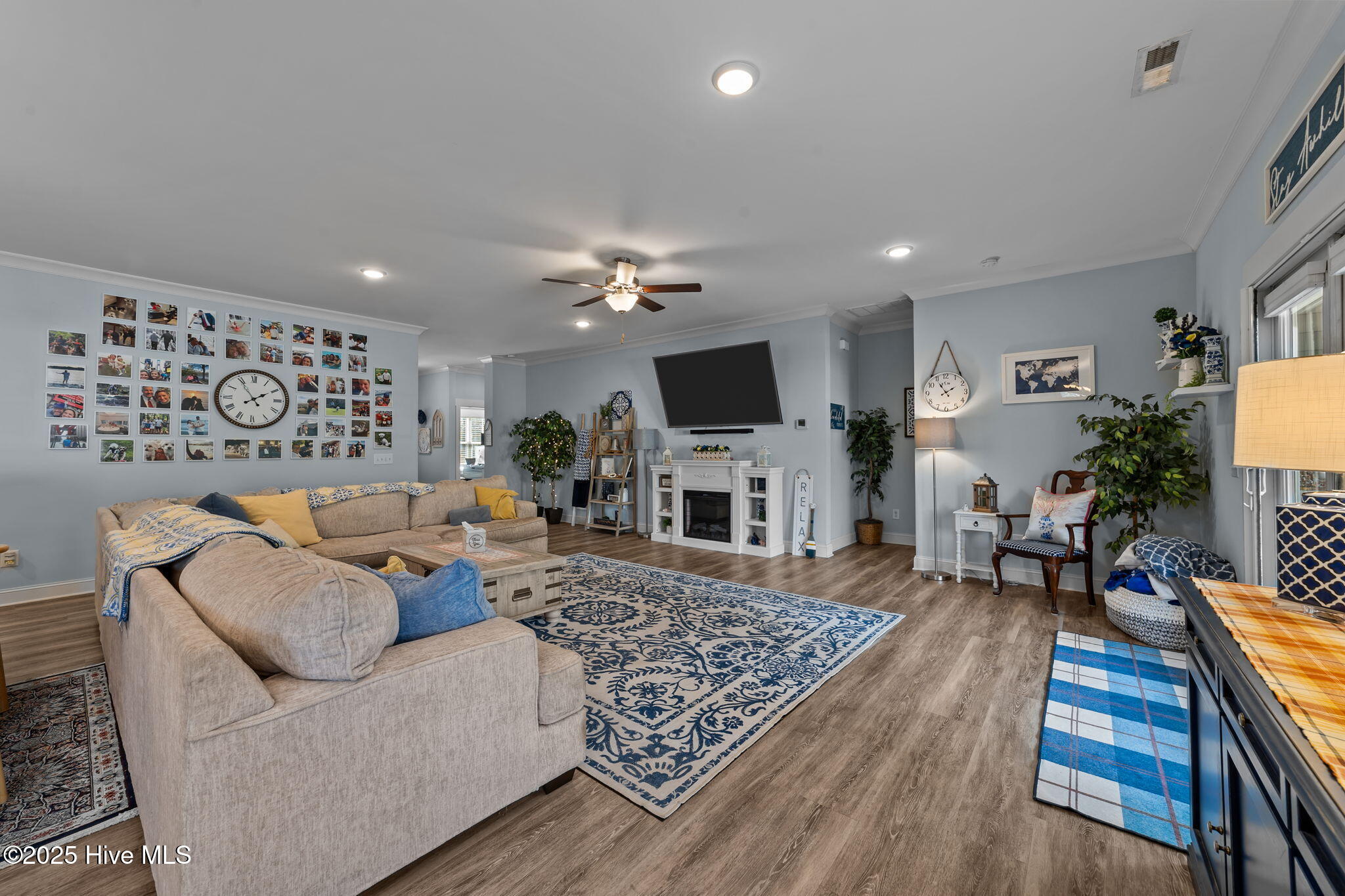 9329 National Avenue NE