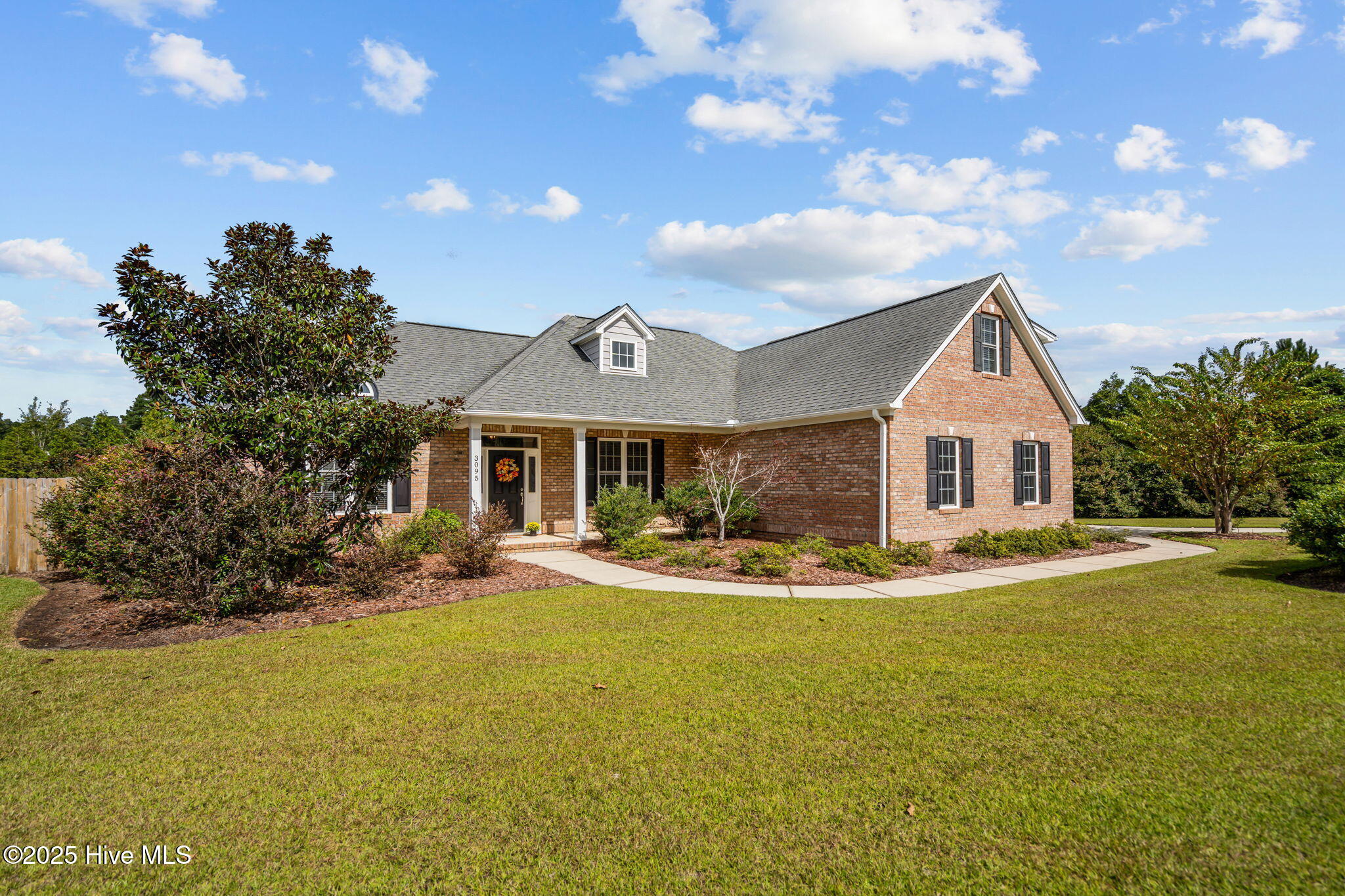 3095 Woodbend Court, Leland