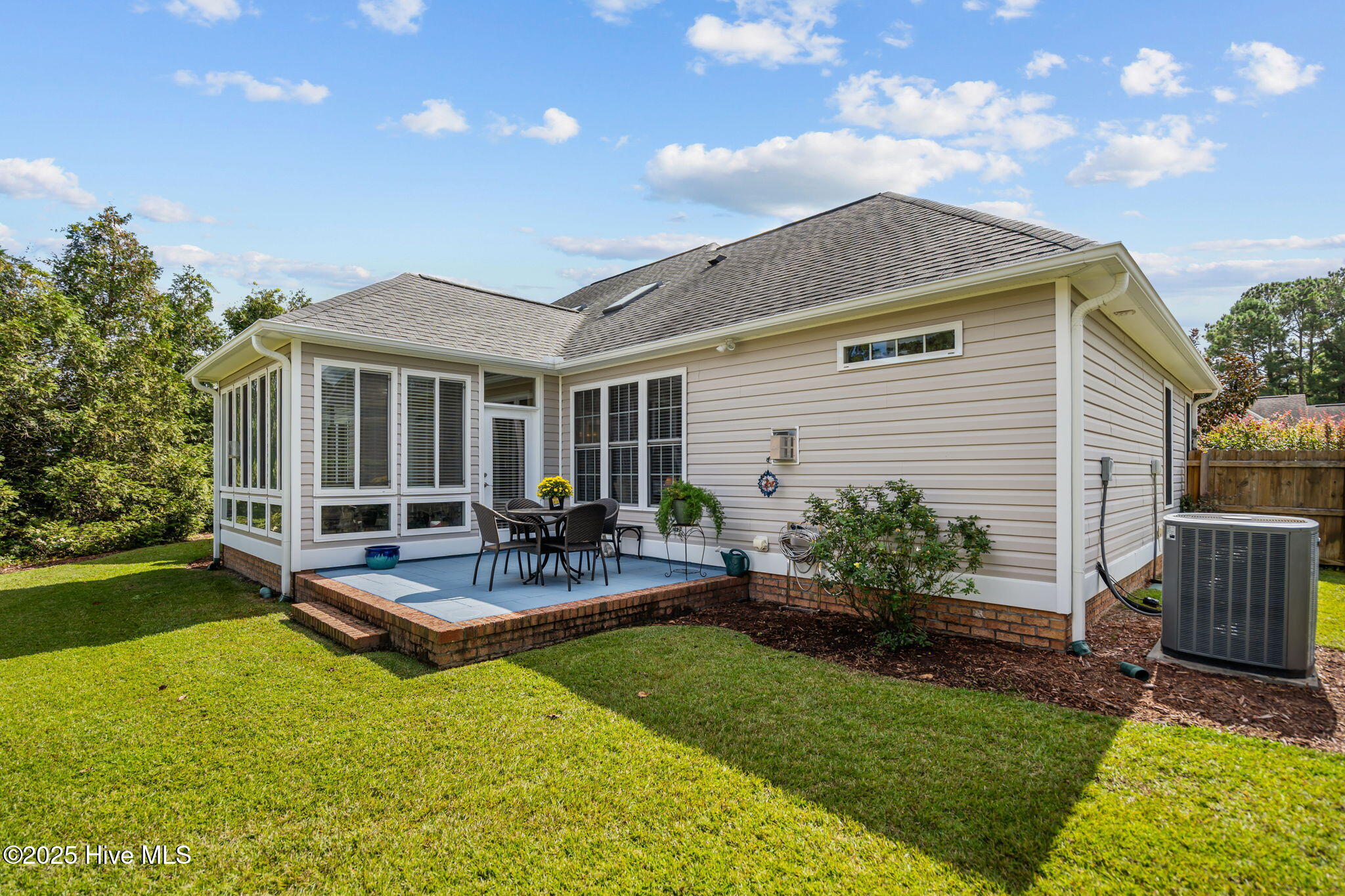 3095 Woodbend Court, Leland
