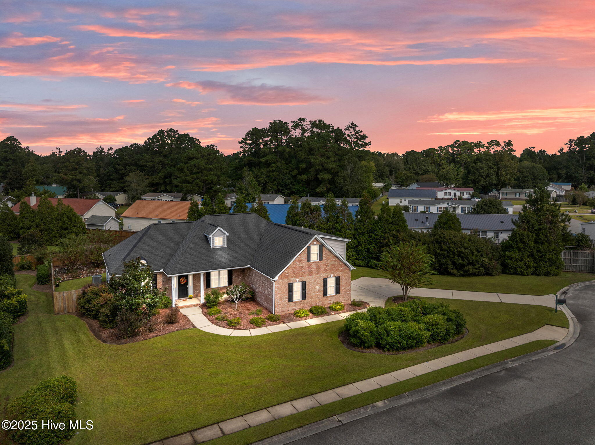3095 Woodbend Court, Leland