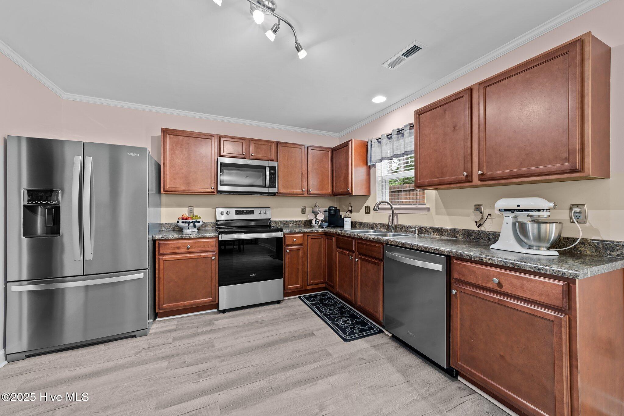 2235 E Brookstone Drive SE