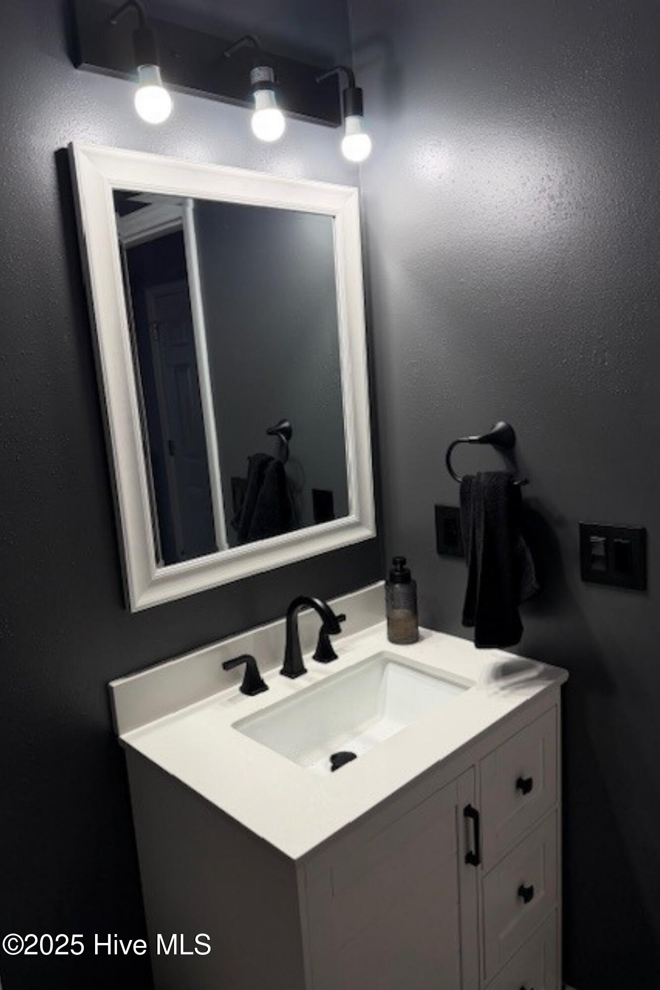 2235 E Brookstone Drive SE