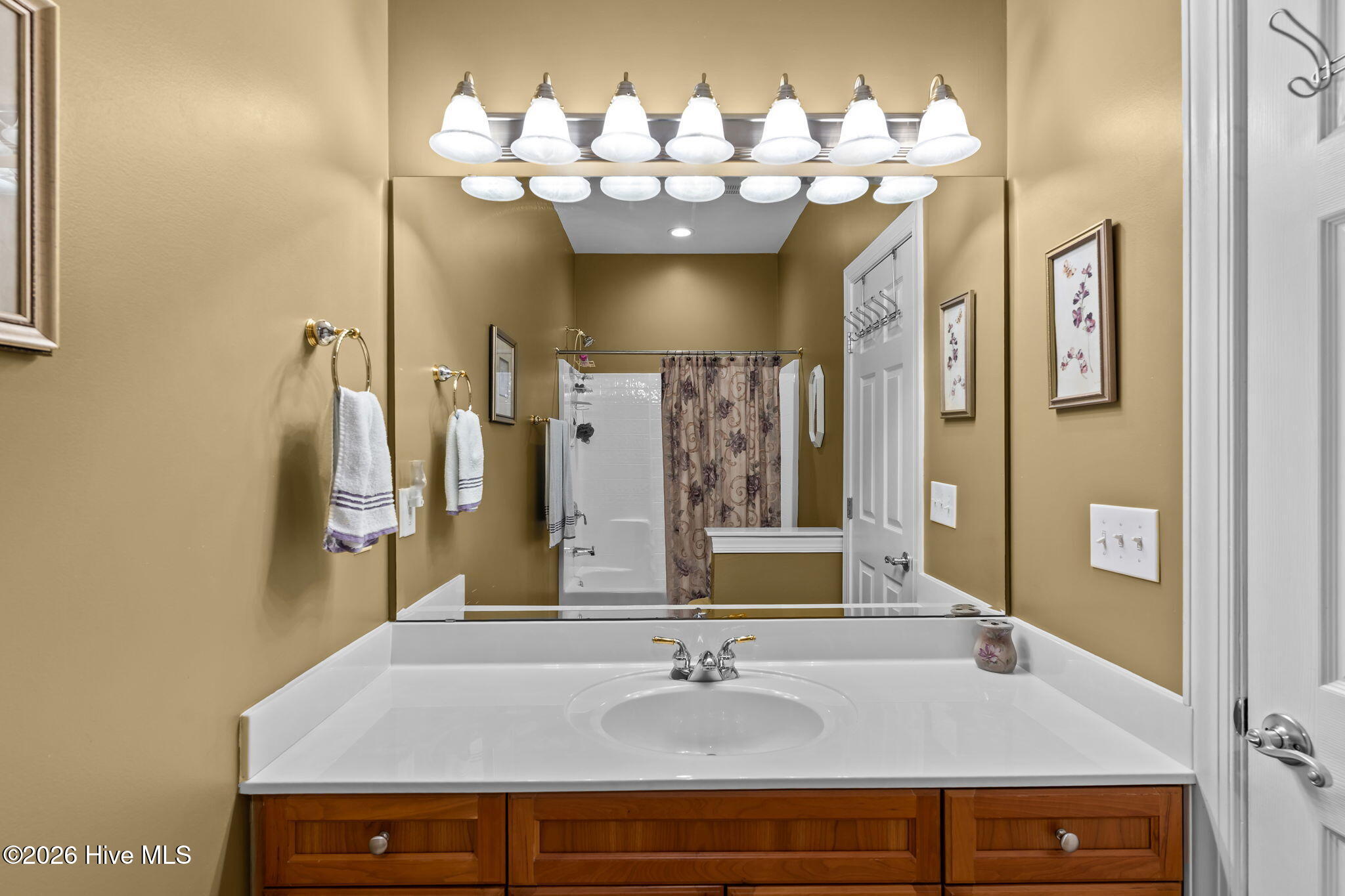 1120 Hampton Pines Court