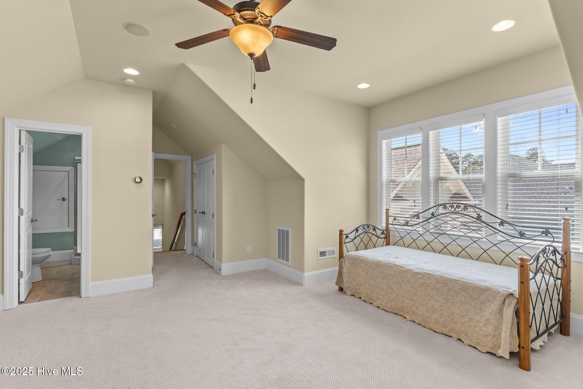 5090 Stoney Point Drive