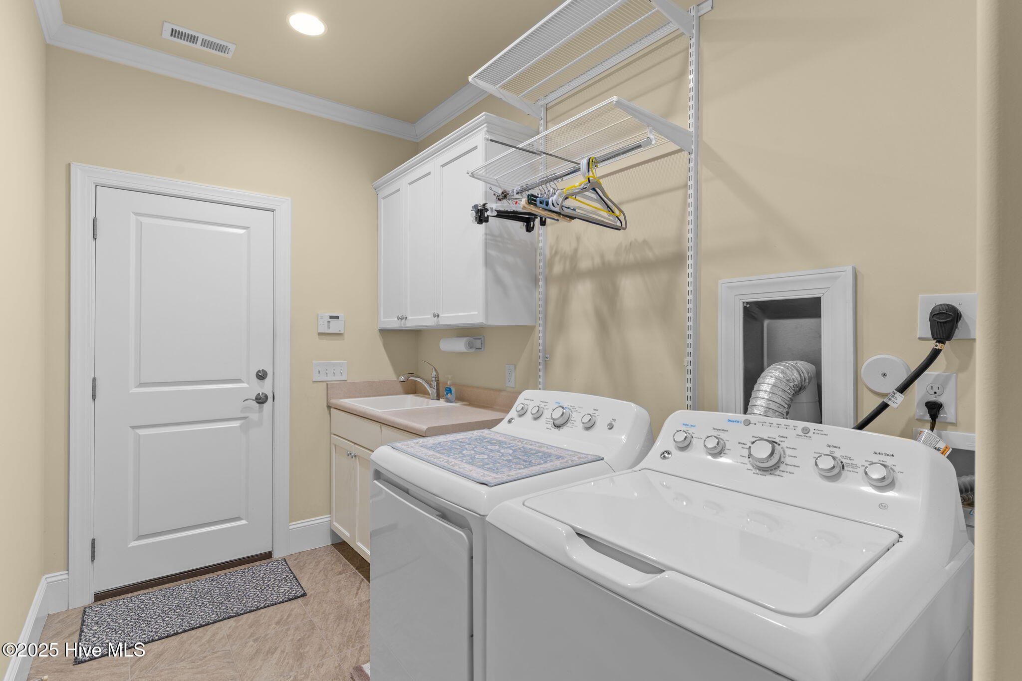 5090 Stoney Point Drive