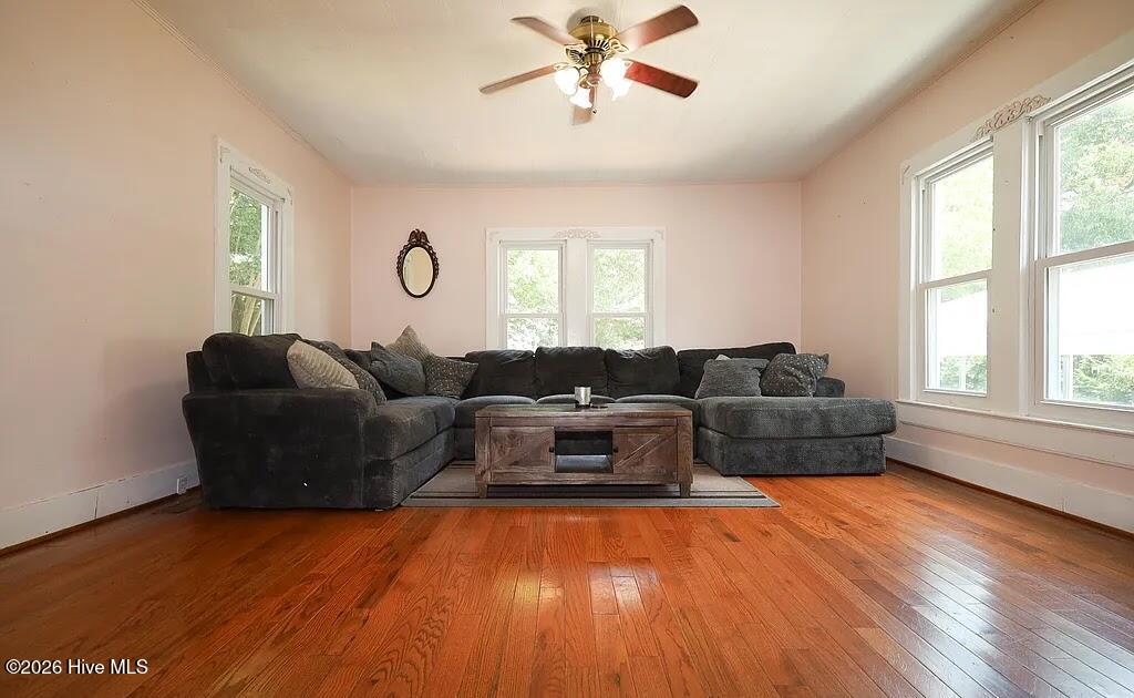 112 W Foy Street