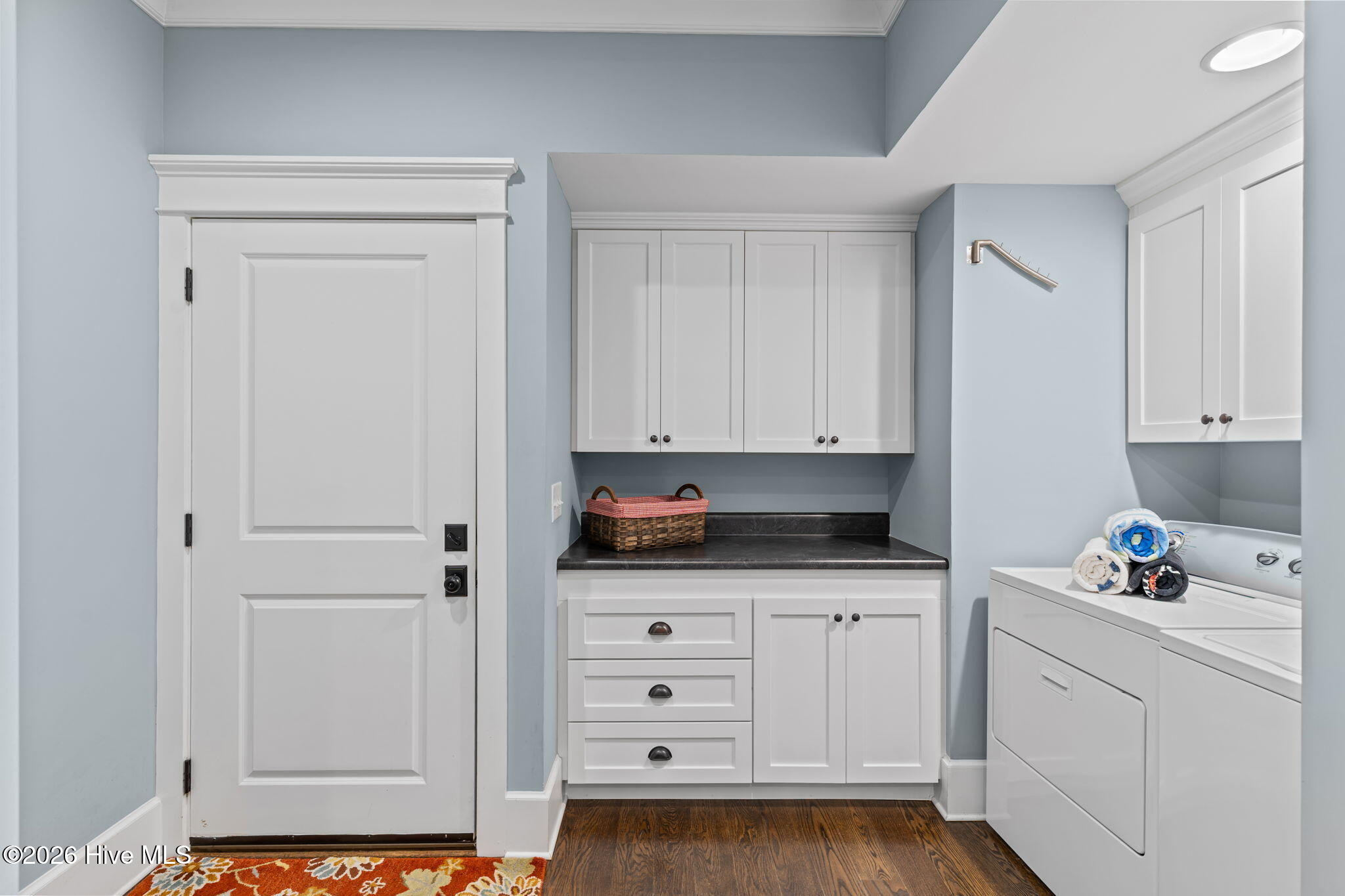 6028 Shore Park Drive