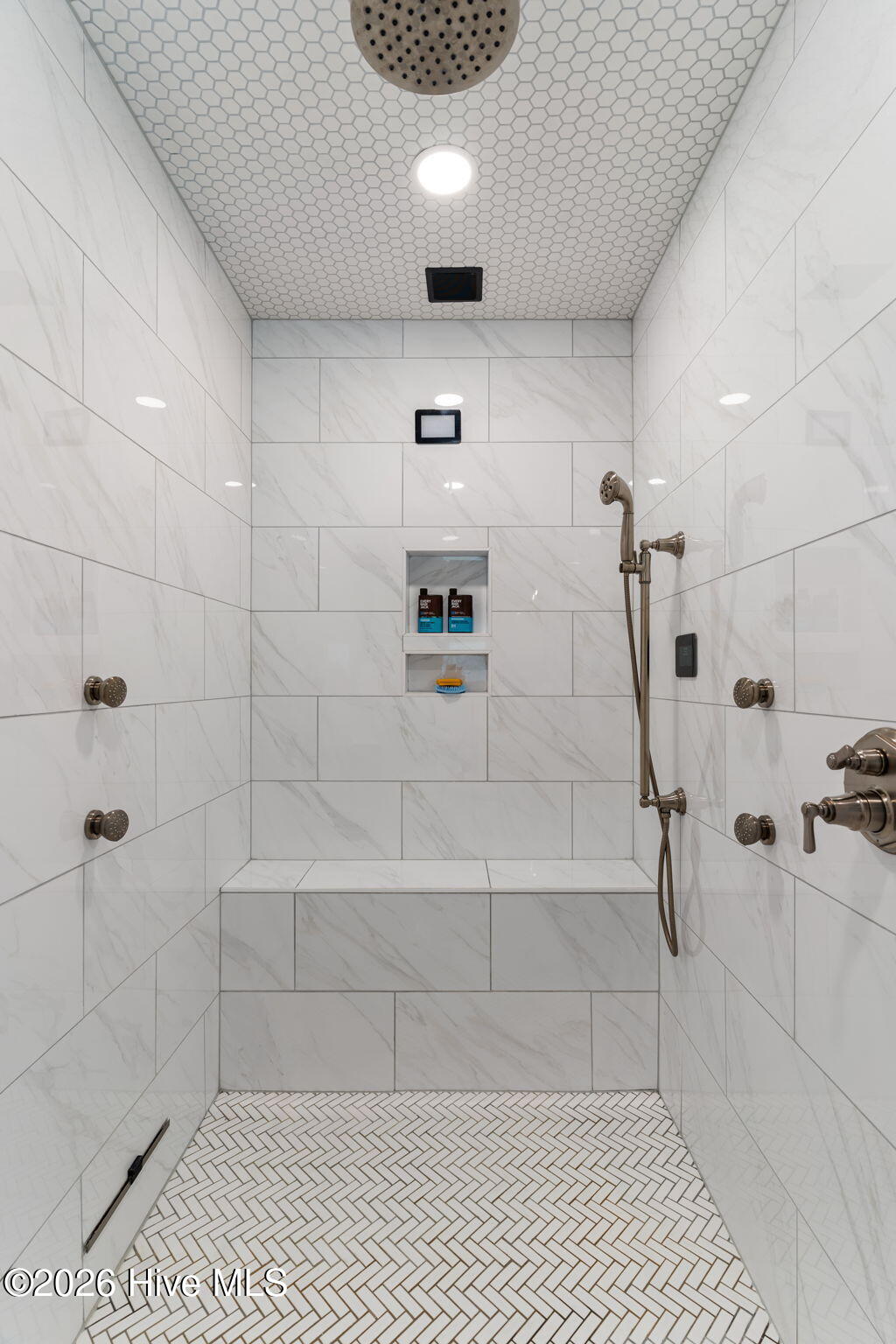 7054 Healy Haven Lane NE