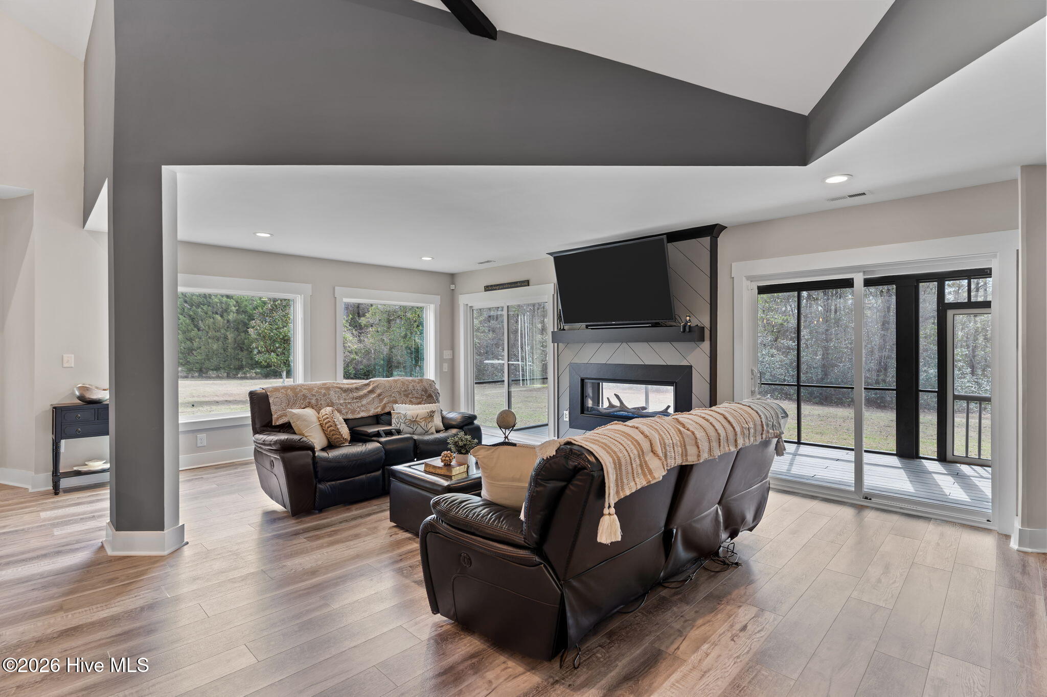 7054 Healy Haven Lane NE