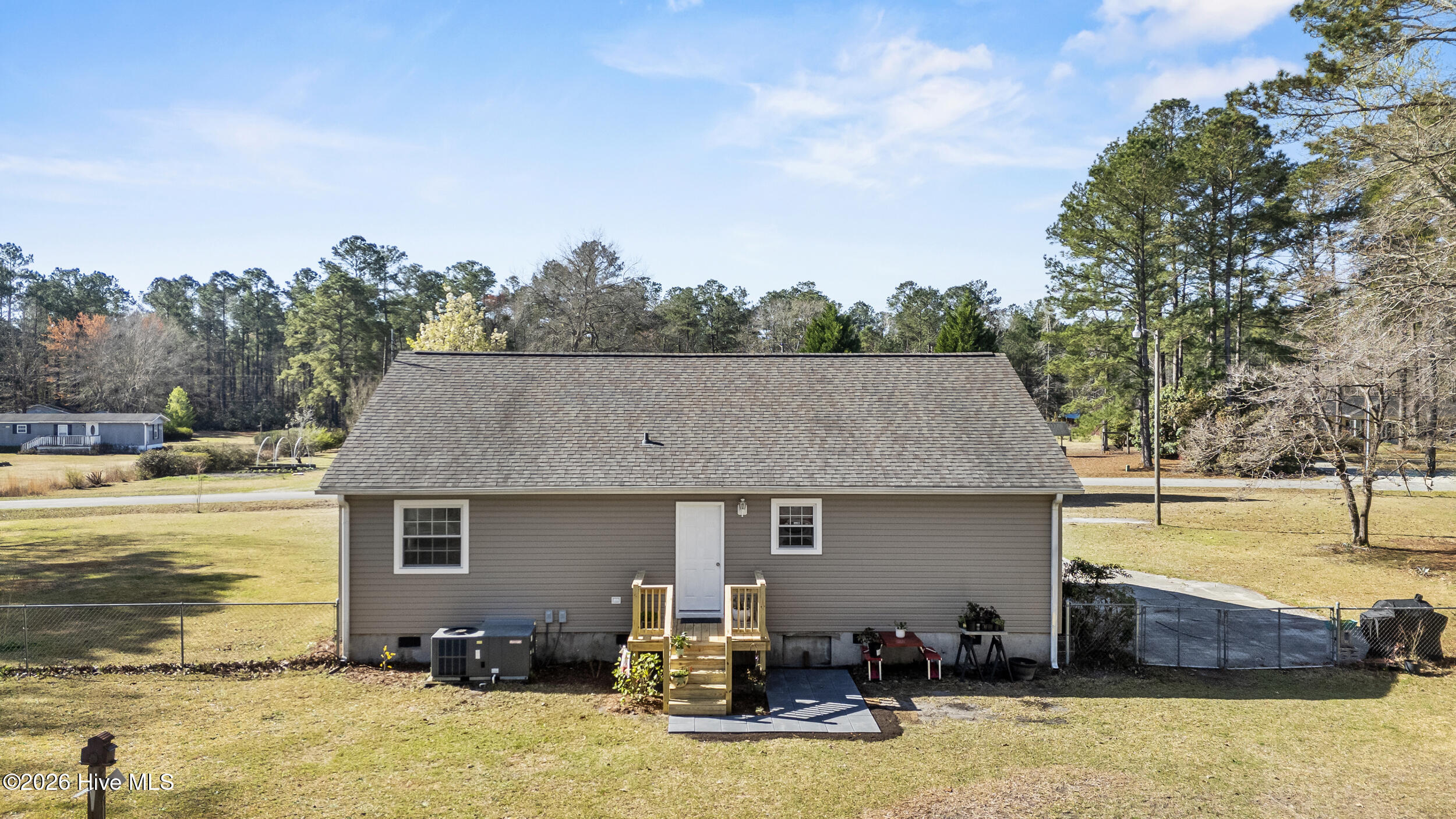 112 Dogwood Circle