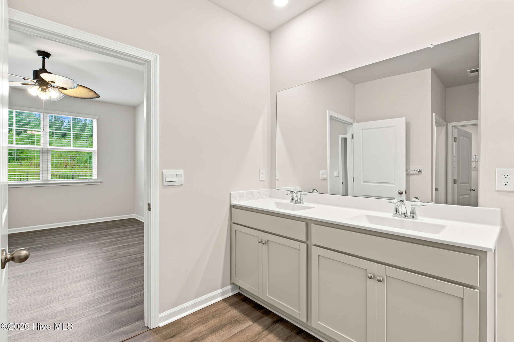 3113 Lochgreen Circle