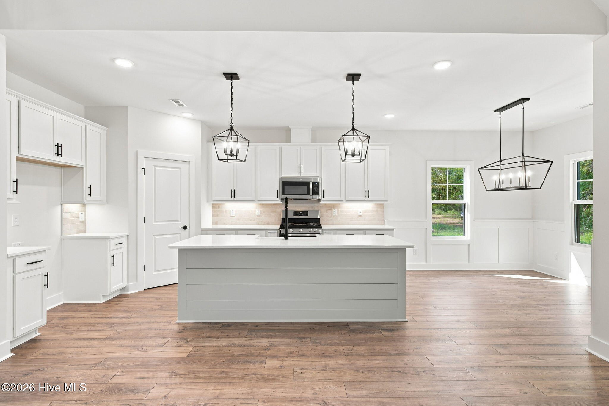 2395 Sunset Harbor Road SE