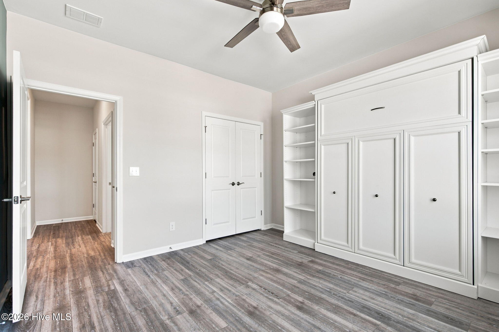609 Edgeside Drive SE
