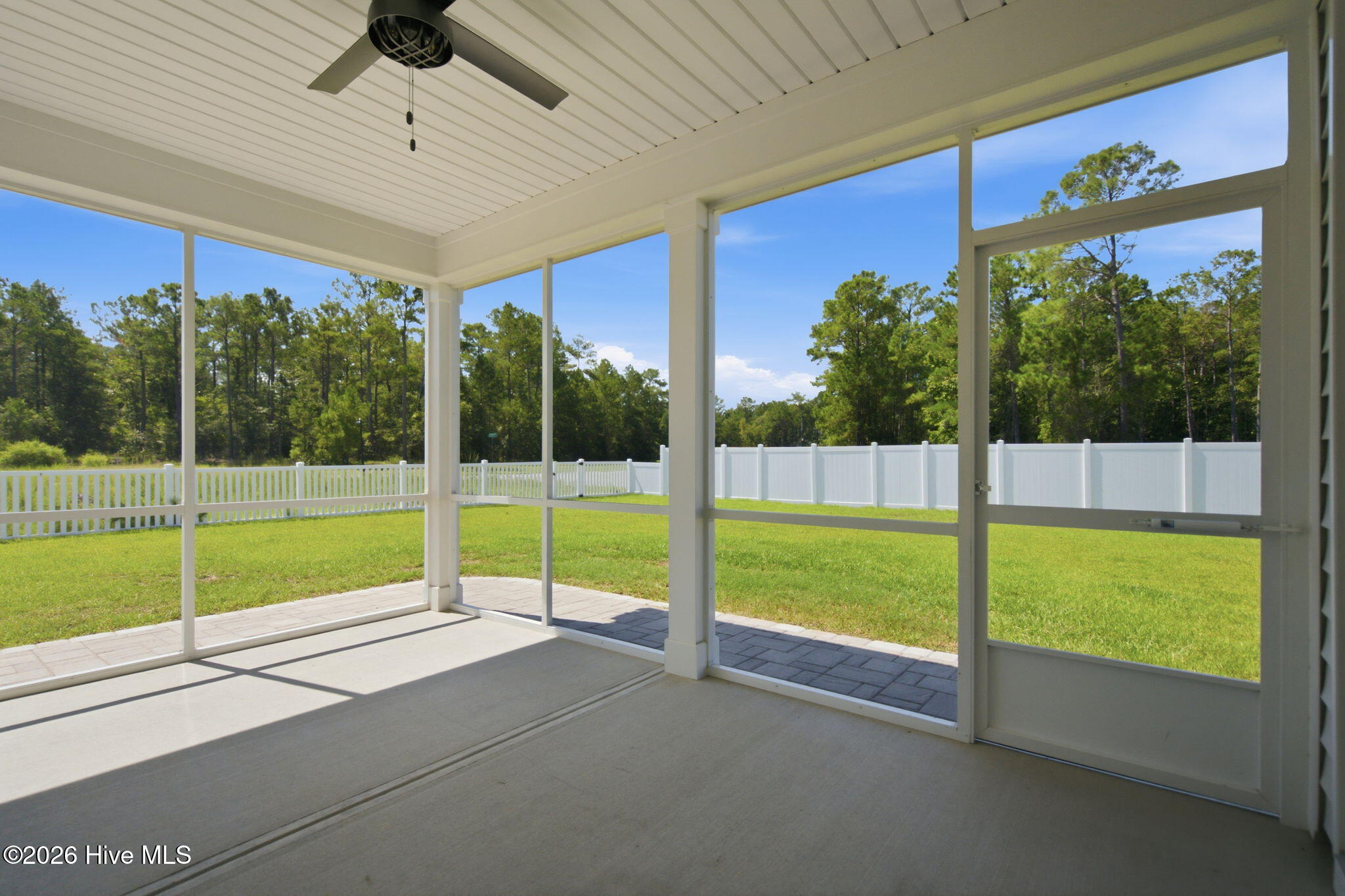 609 Edgeside Drive SE