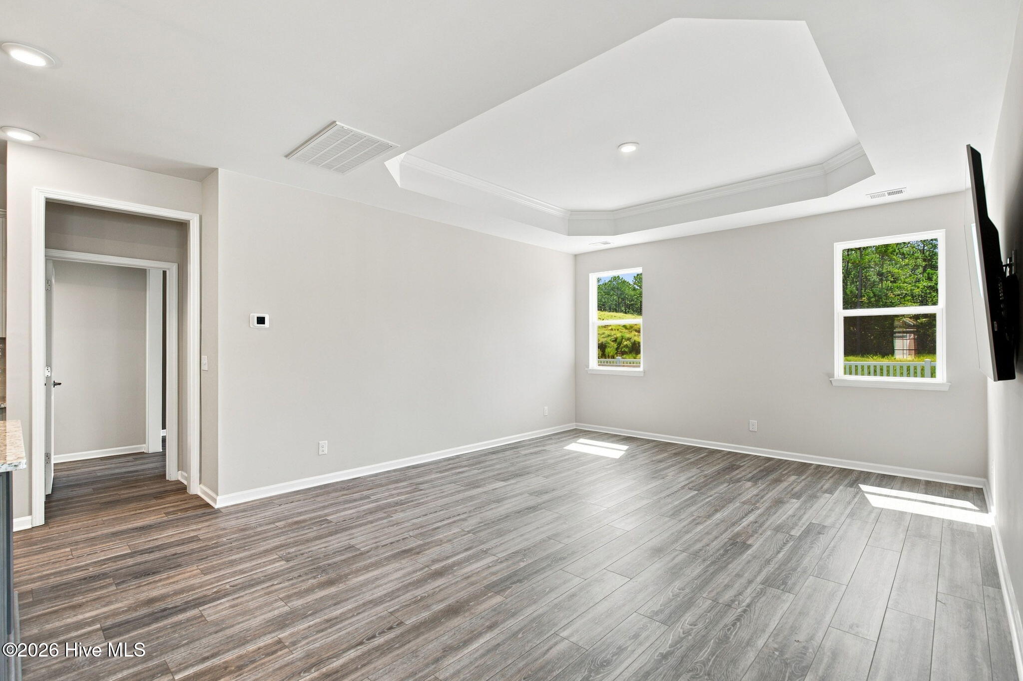 609 Edgeside Drive SE