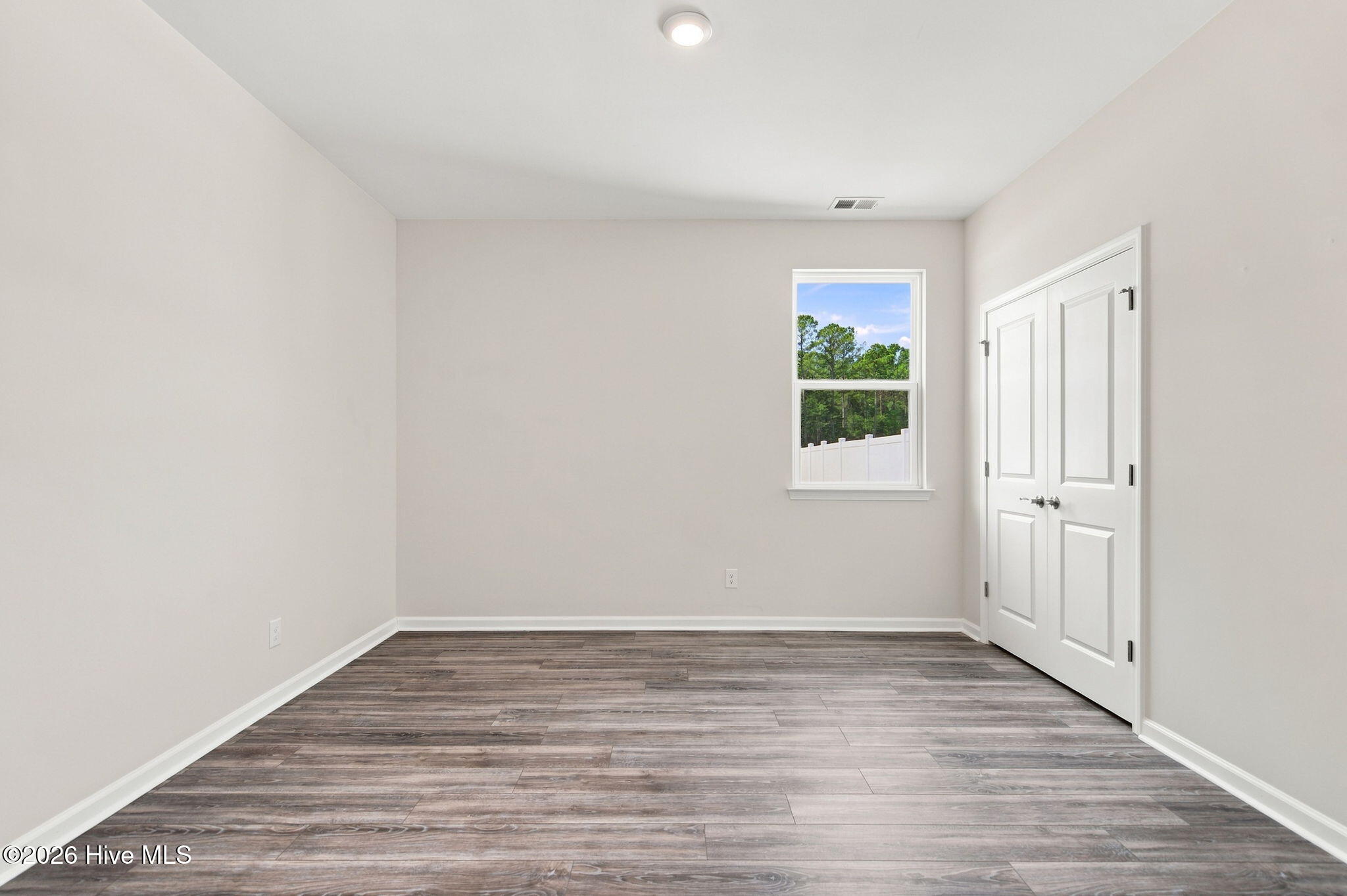 609 Edgeside Drive SE