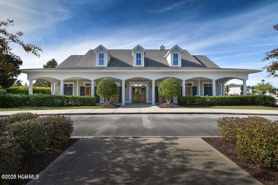 1040 Lanterns Lane