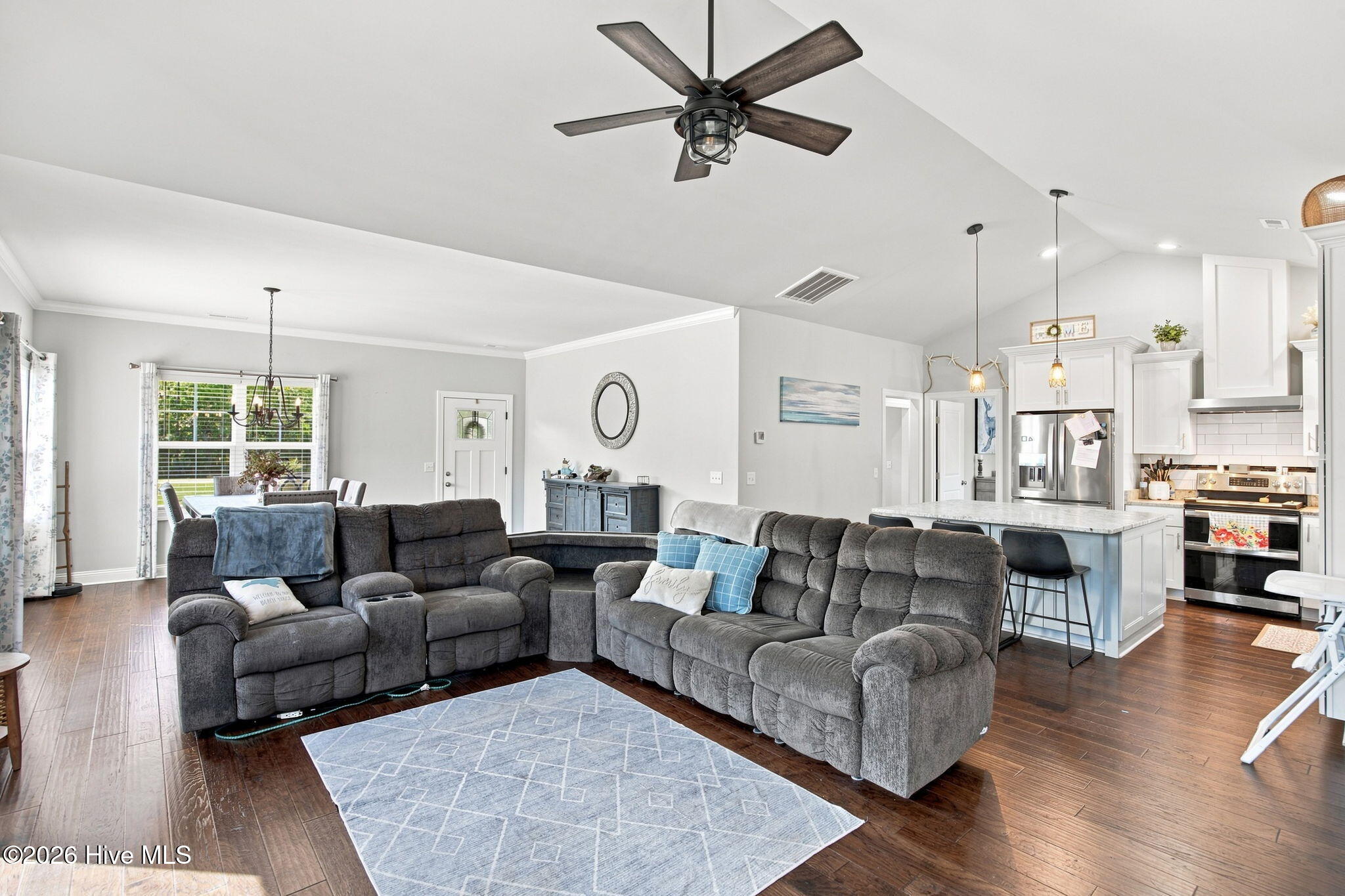 2000 Southport Lane