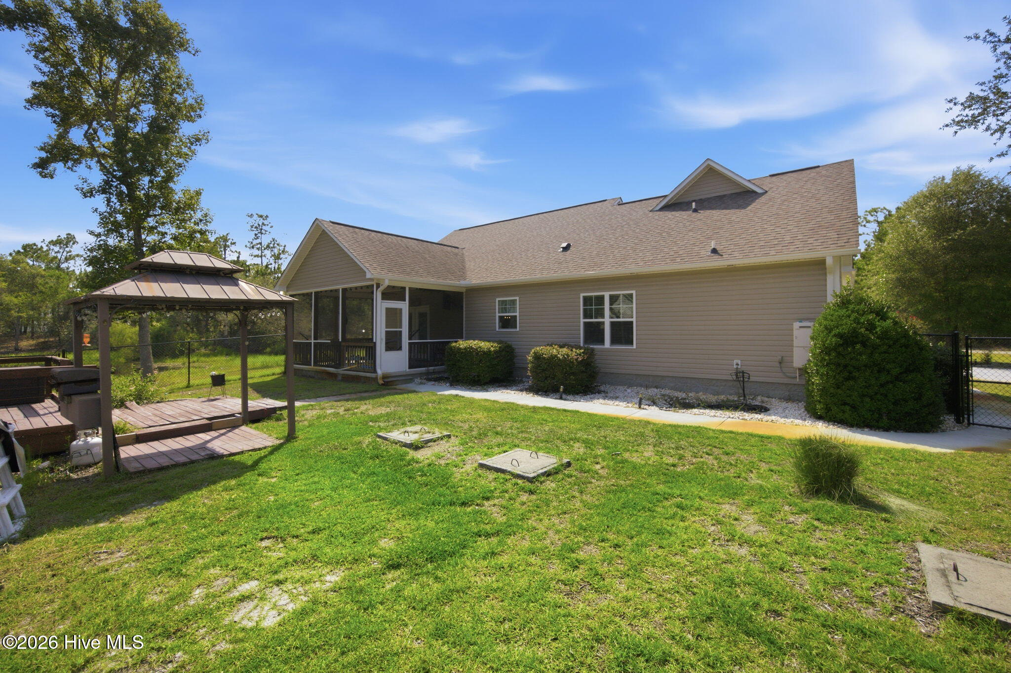 2000 Southport Lane