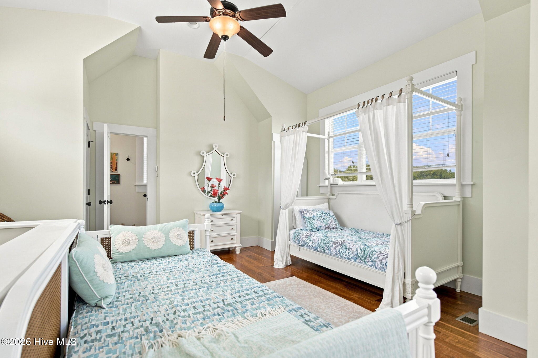 807 Meadowsweet Lane