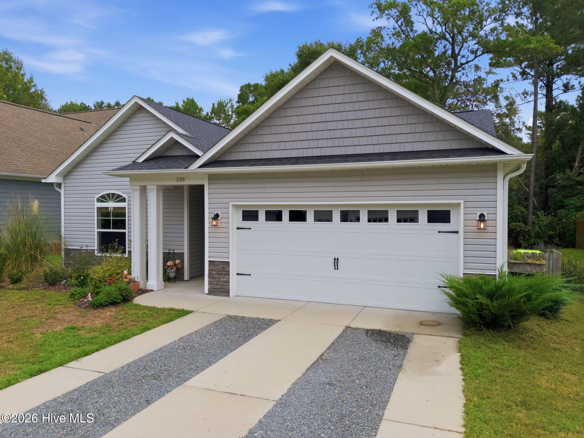 380 Southbend Court NE