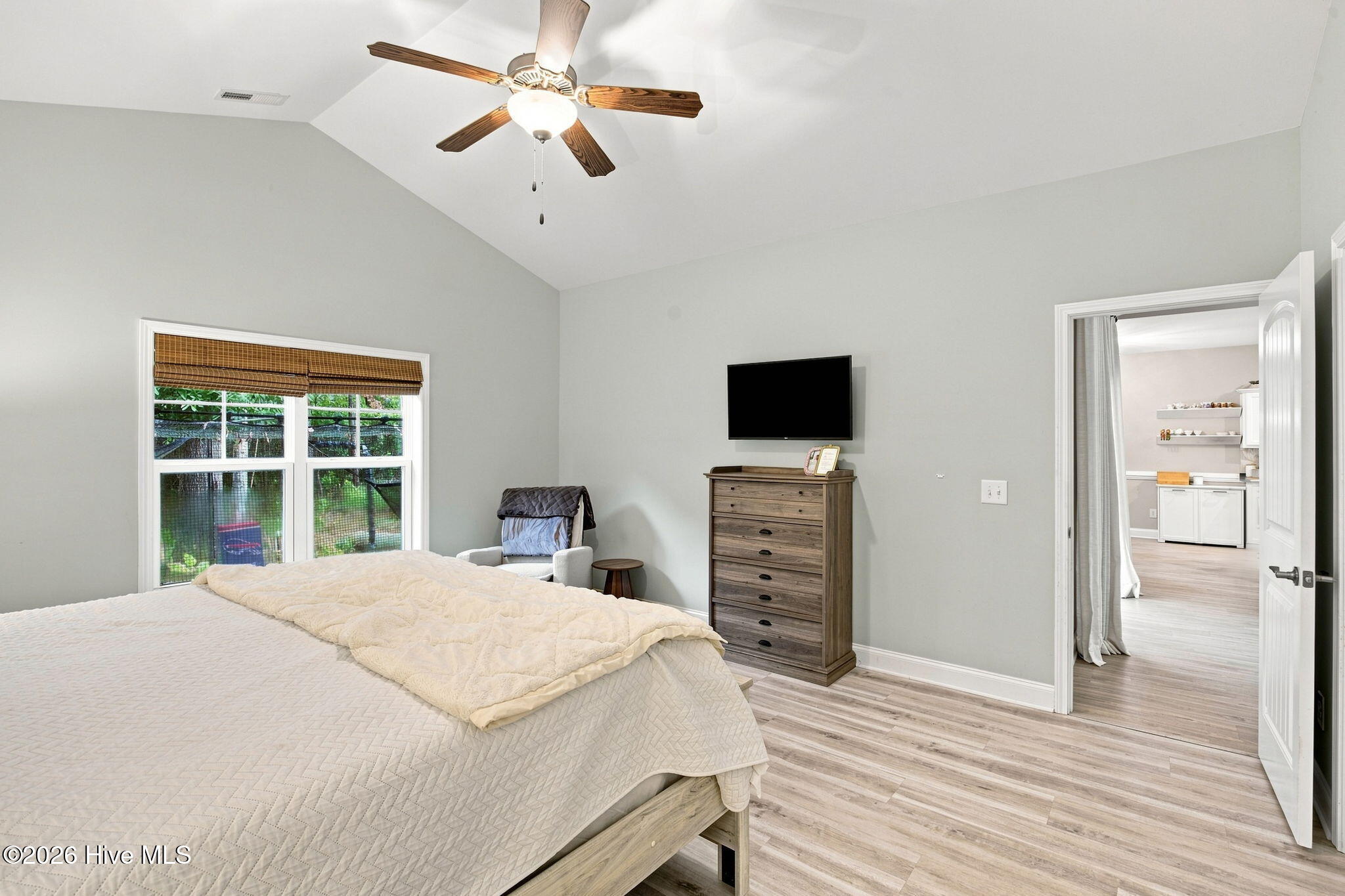 380 Southbend Court NE