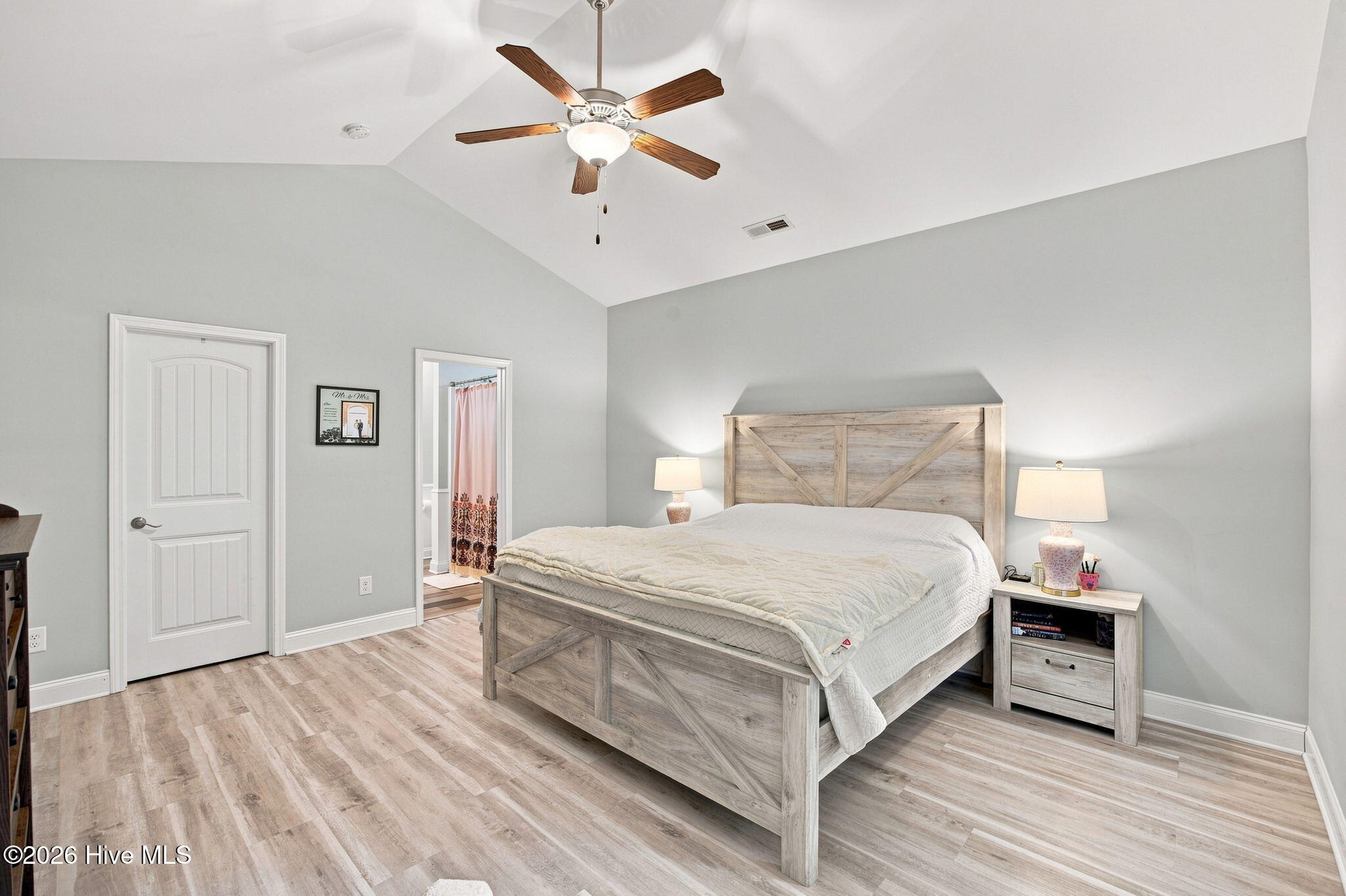 380 Southbend Court NE