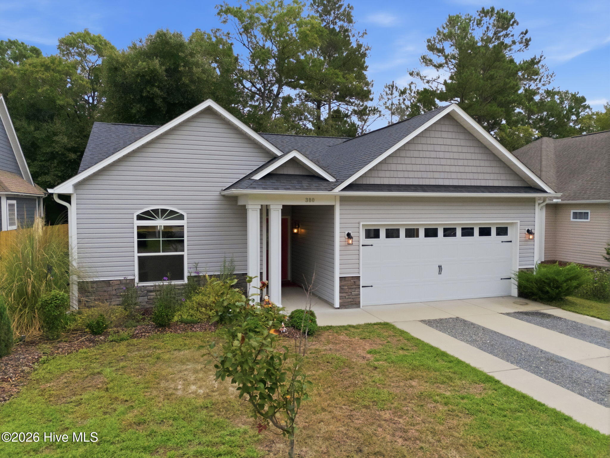 380 Southbend Court NE