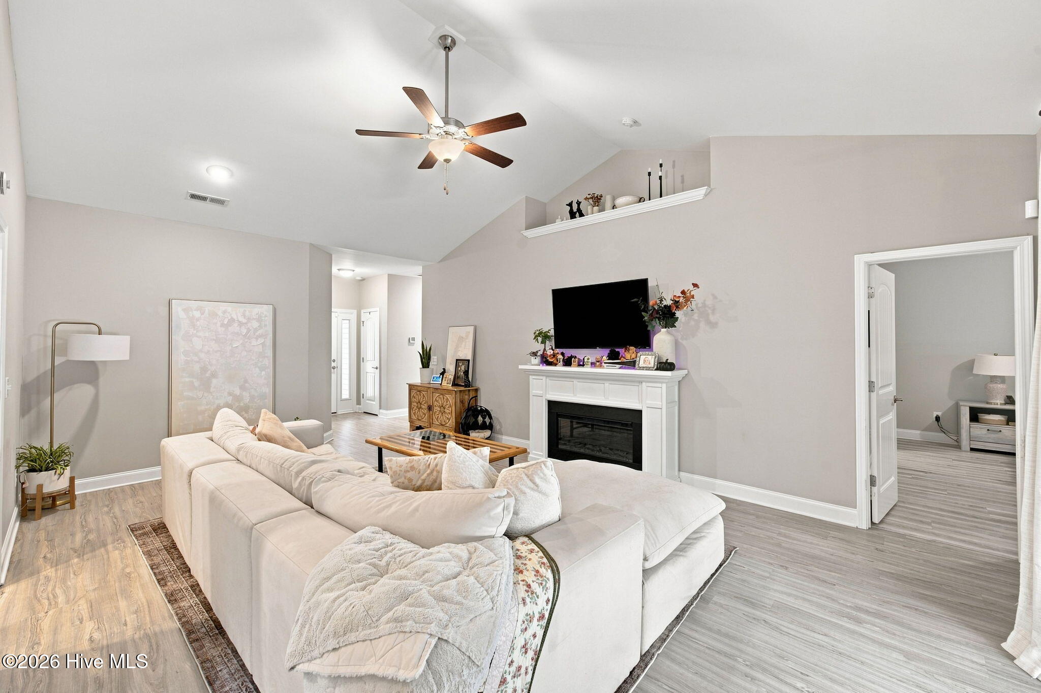 380 Southbend Court NE