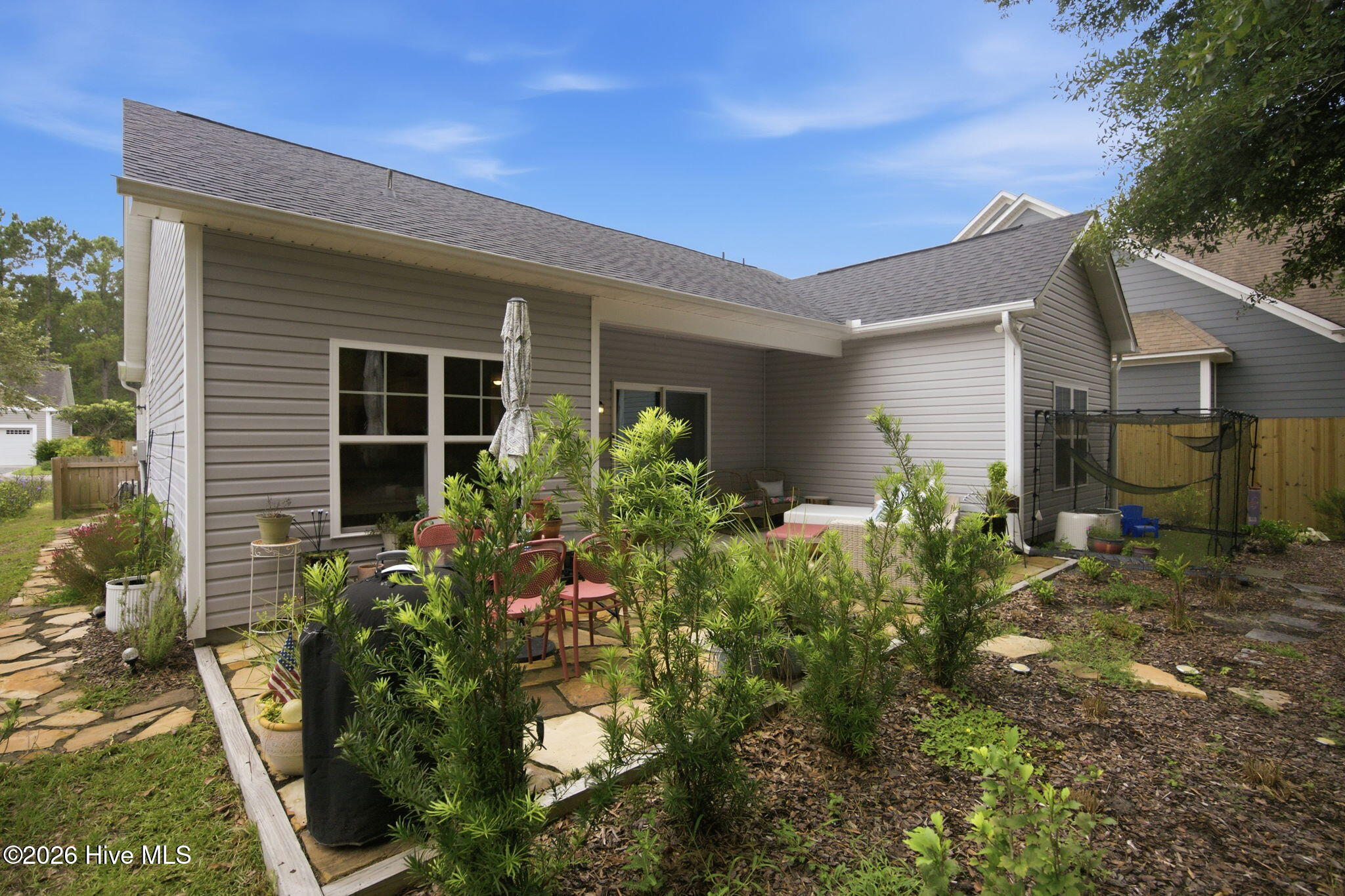 380 Southbend Court NE