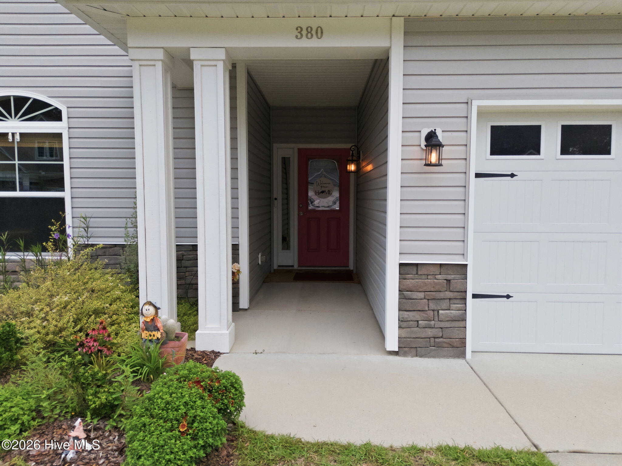 380 Southbend Court NE