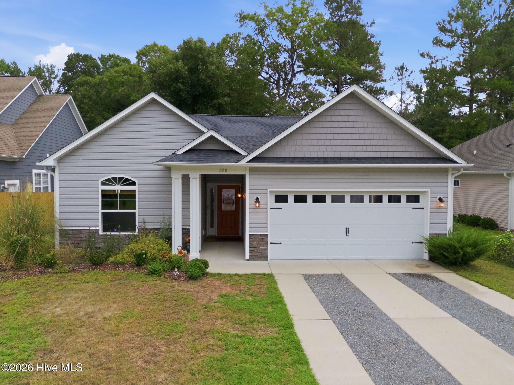 380 Southbend Court NE