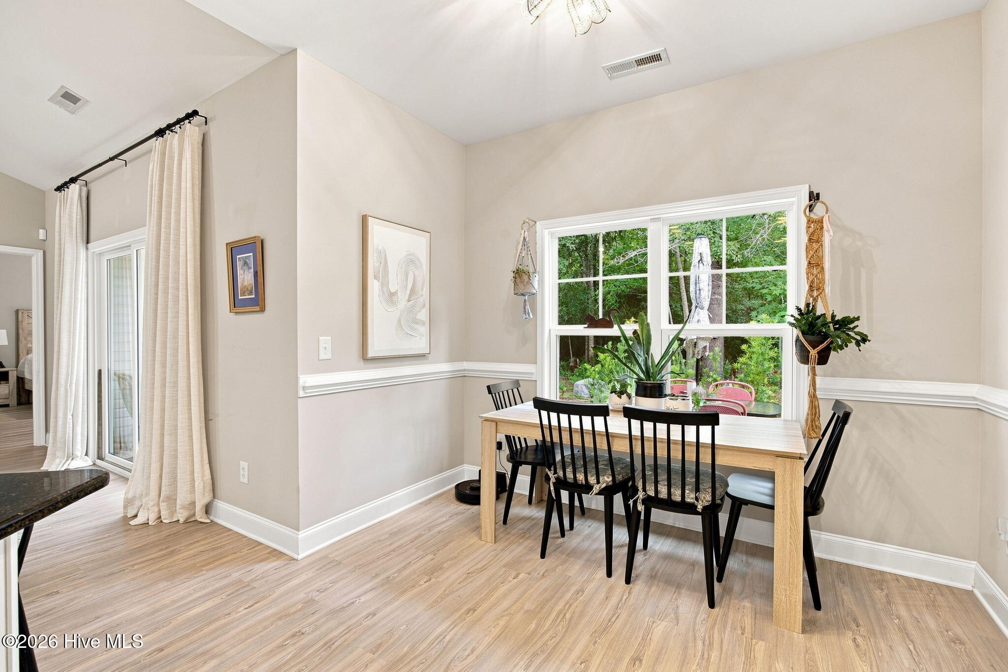 380 Southbend Court NE