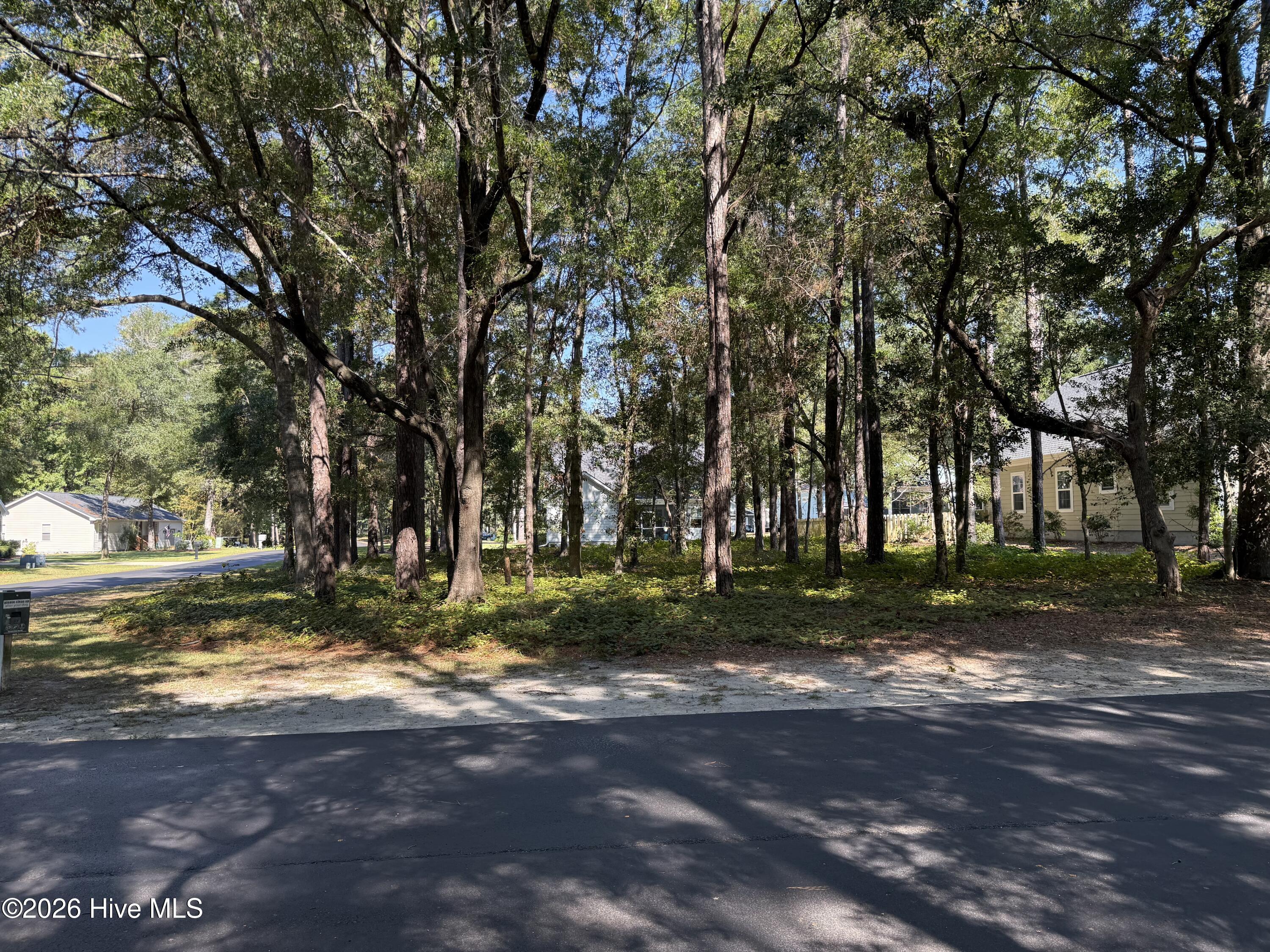 586 Folly Drive SE