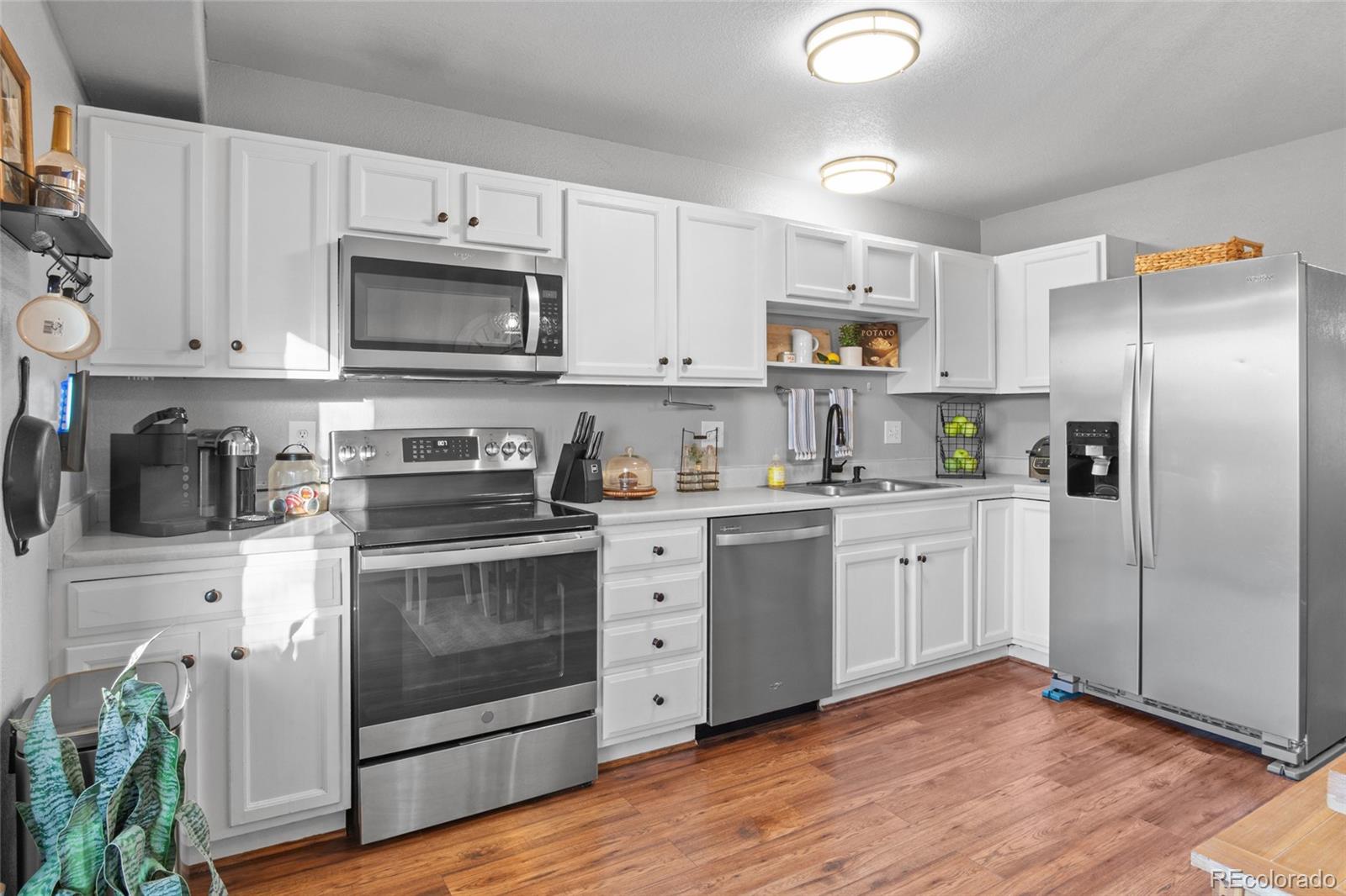 1952 Oakcrest Circle Unit: 5