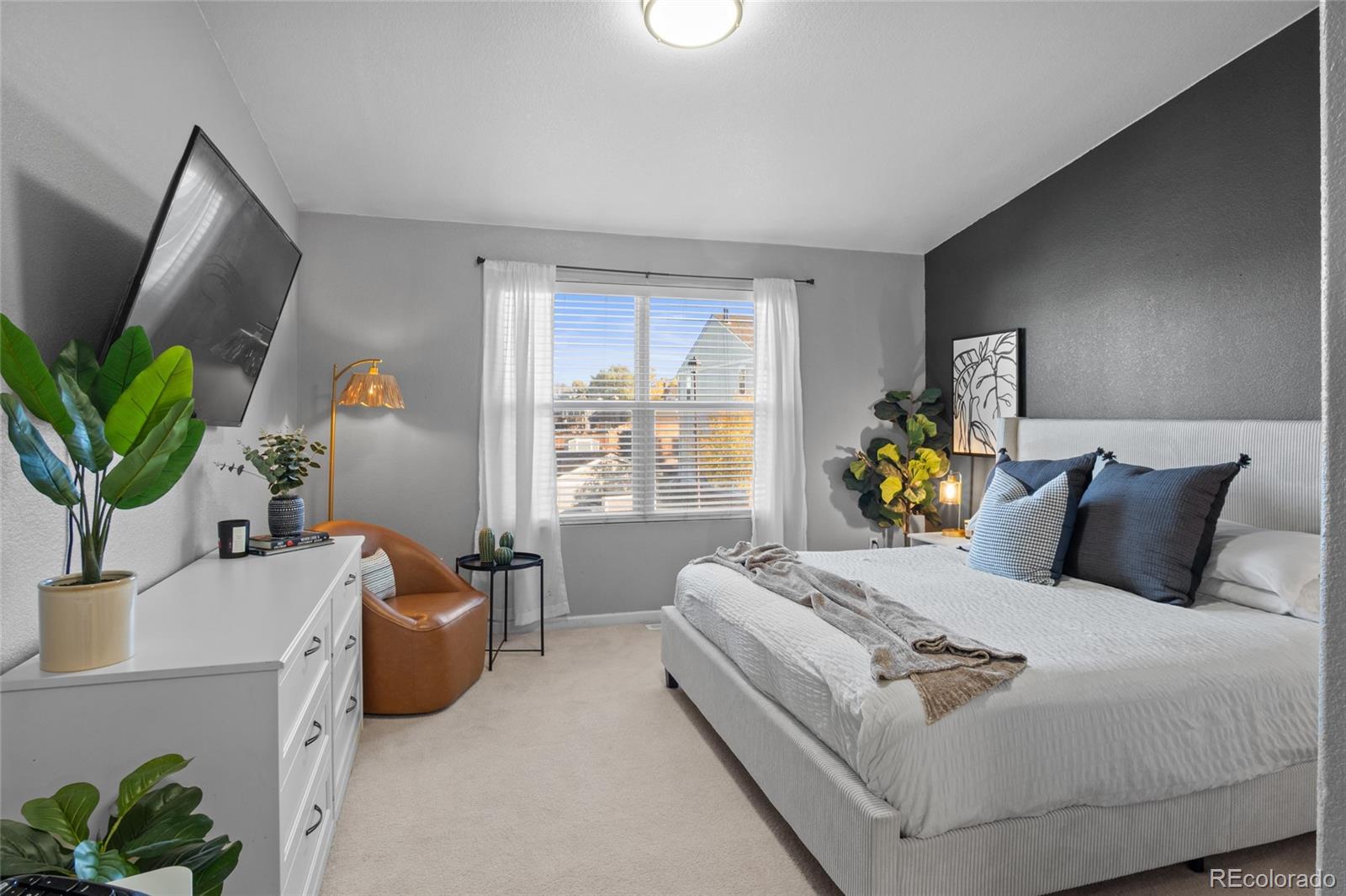 1952 Oakcrest Circle Unit: 5