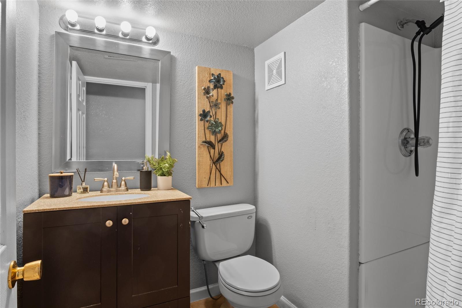 1952 Oakcrest Circle Unit: 5