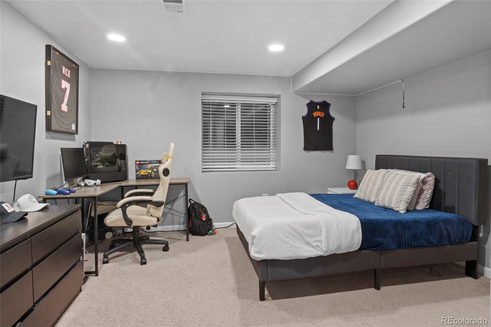 1952 Oakcrest Circle Unit: 5