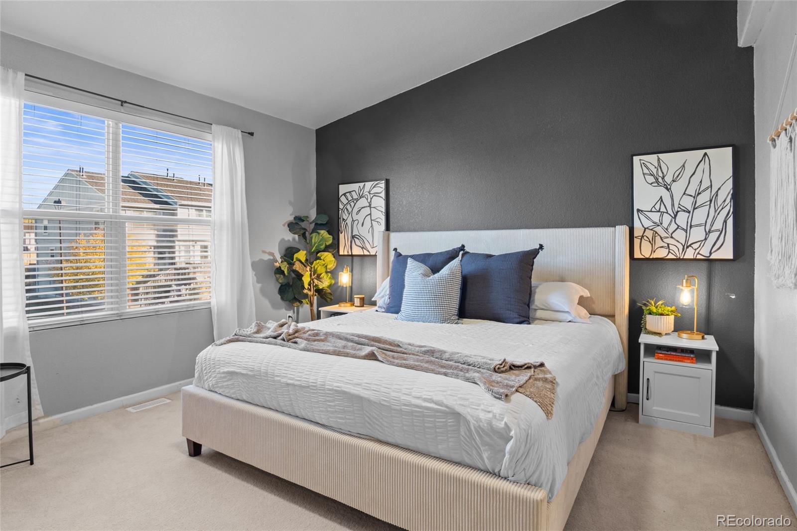 1952 Oakcrest Circle Unit: 5