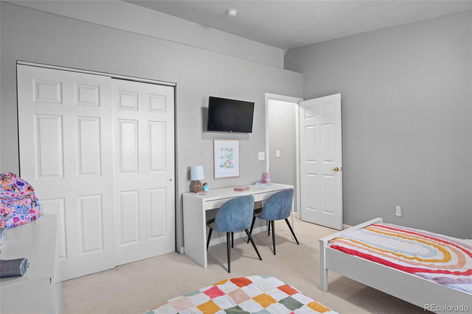 1952 Oakcrest Circle Unit: 5