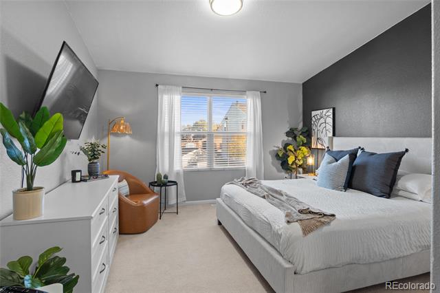 1952 Oakcrest Circle Unit: 5