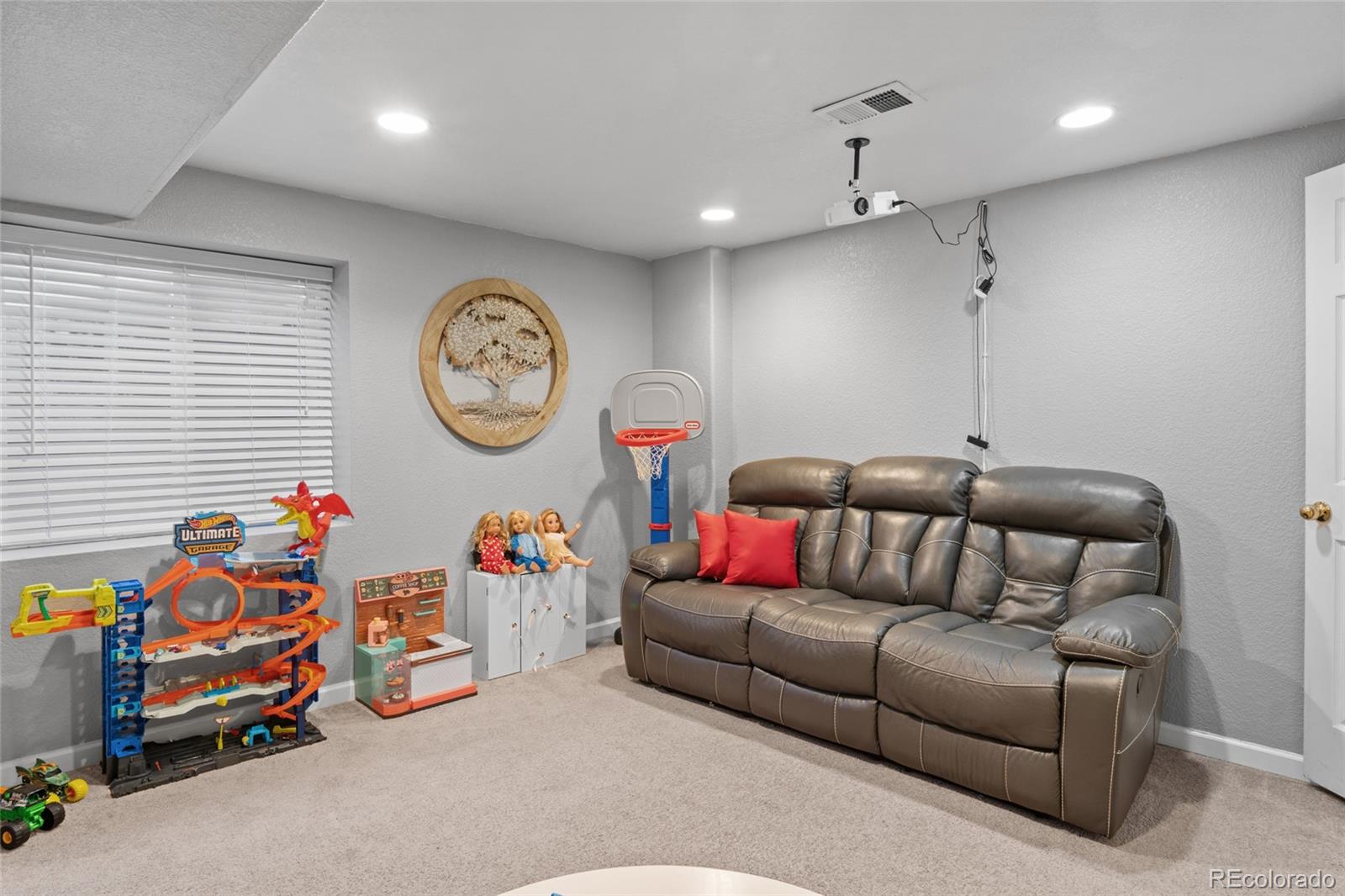 1952 Oakcrest Circle Unit: 5