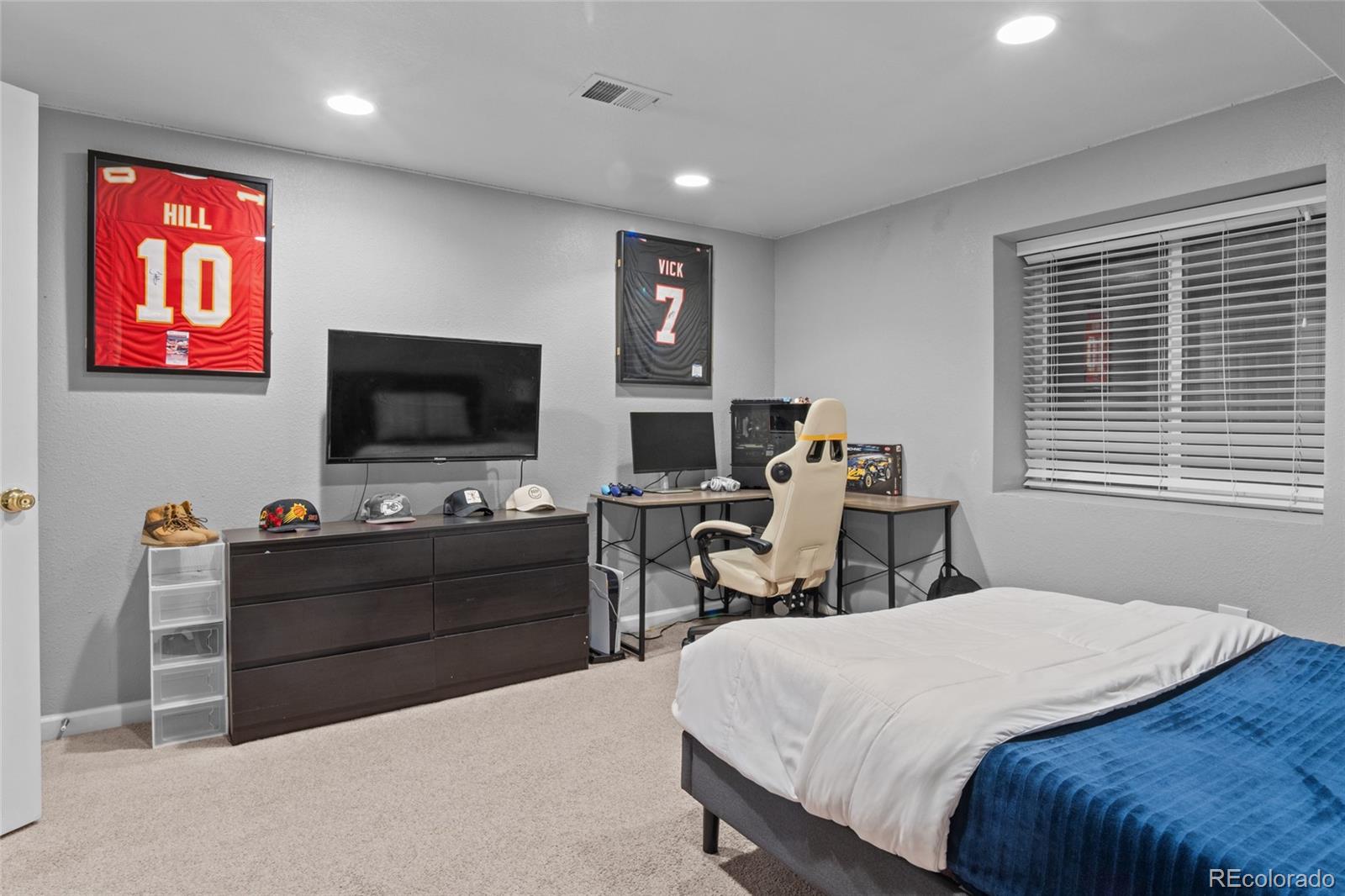 1952 Oakcrest Circle Unit: 5