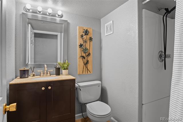 1952 Oakcrest Circle Unit: 5