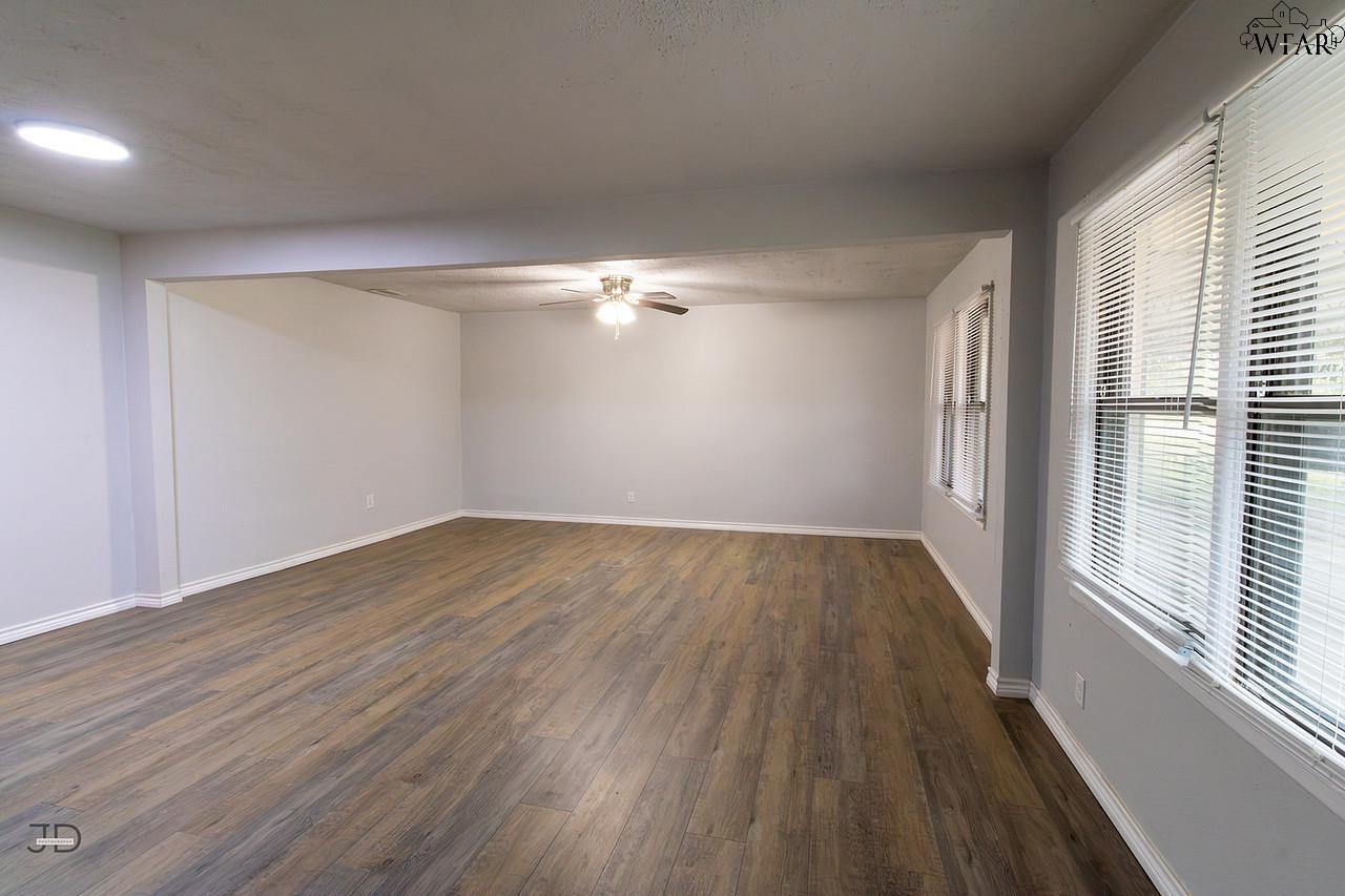 1124 SHEPPARD ROAD